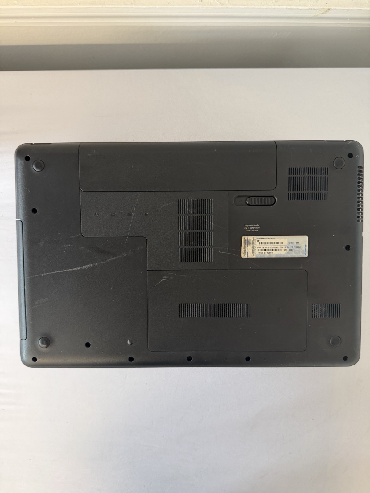 HP Notebook 2000-369wm Laptop – Good Screen – AMD E-450 – RAM 4 GB – Read Des