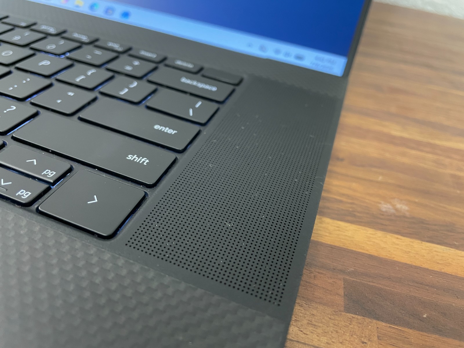 Dell XPS 17 9700 i7-10875H 2.3GHz 32GB RAM 1TB SSD RTX 2060 Win 11 Home