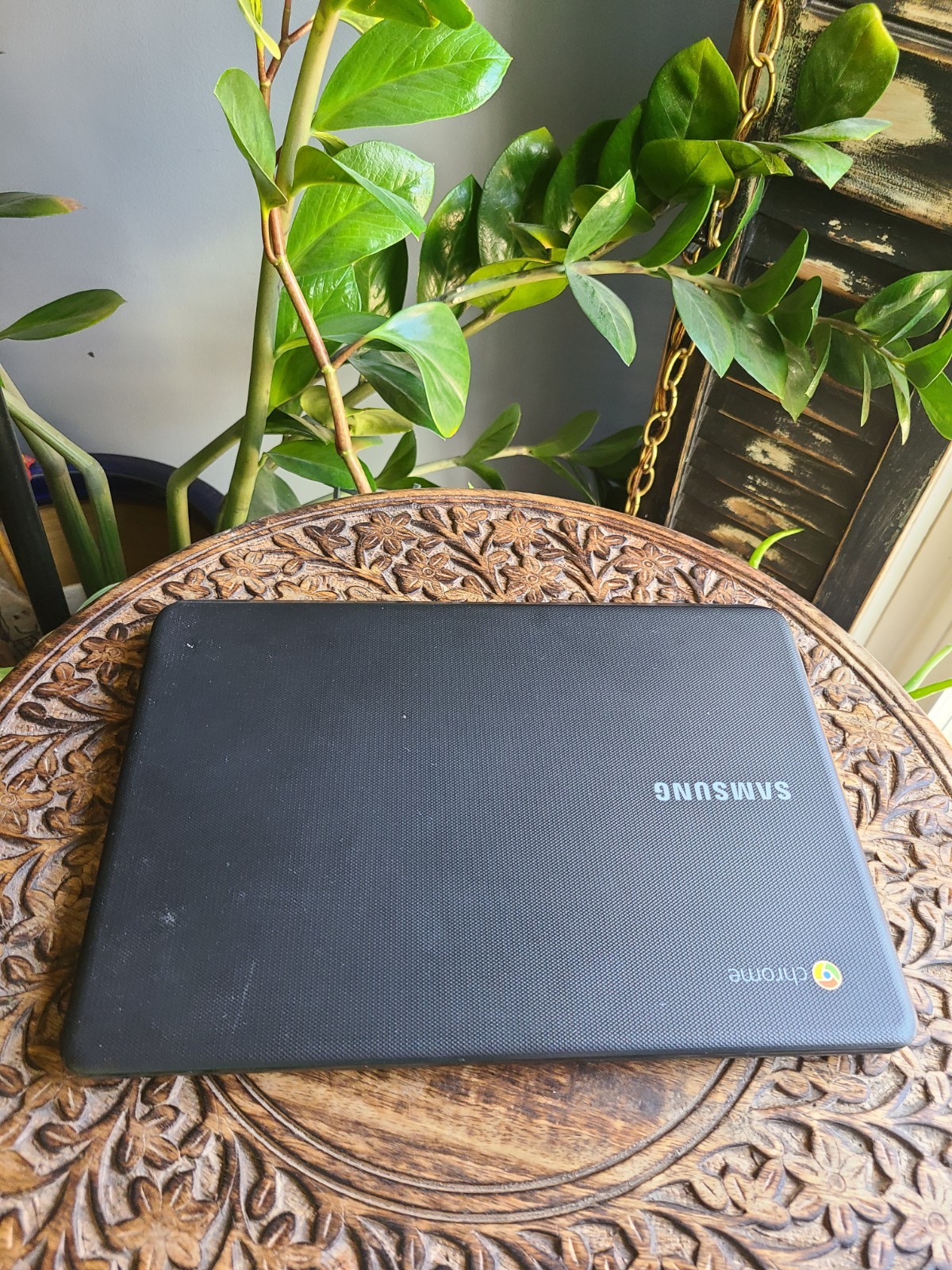 Samsung Chromebook 3 XE500C13 Broken Screen Powers On Parts Repair No Charger