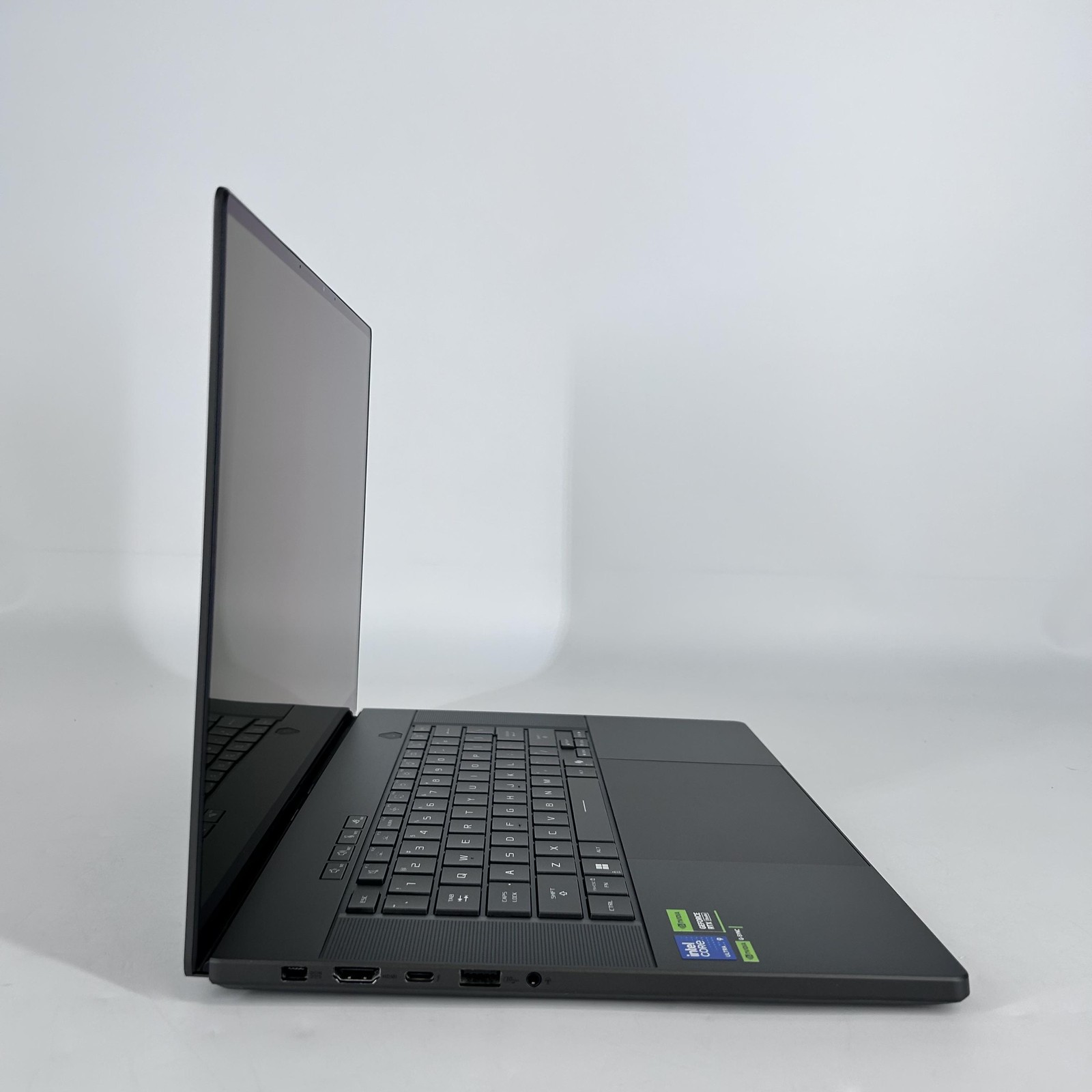 Asus ROG Zephyrus G16 GU605 16 QHD+ 2.9 GHz Ultra 9 285H 32GB 2TB SSD RTX 5080