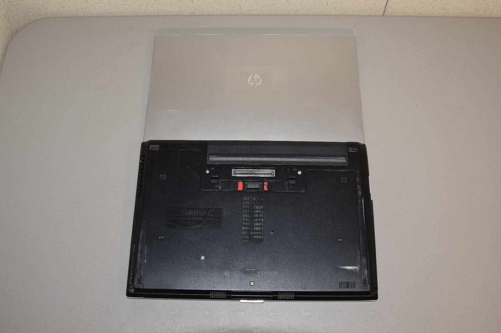 Dead Junk HP EliteBook 8470p 14″ Laptop Incomplete AS IS Parts Repair