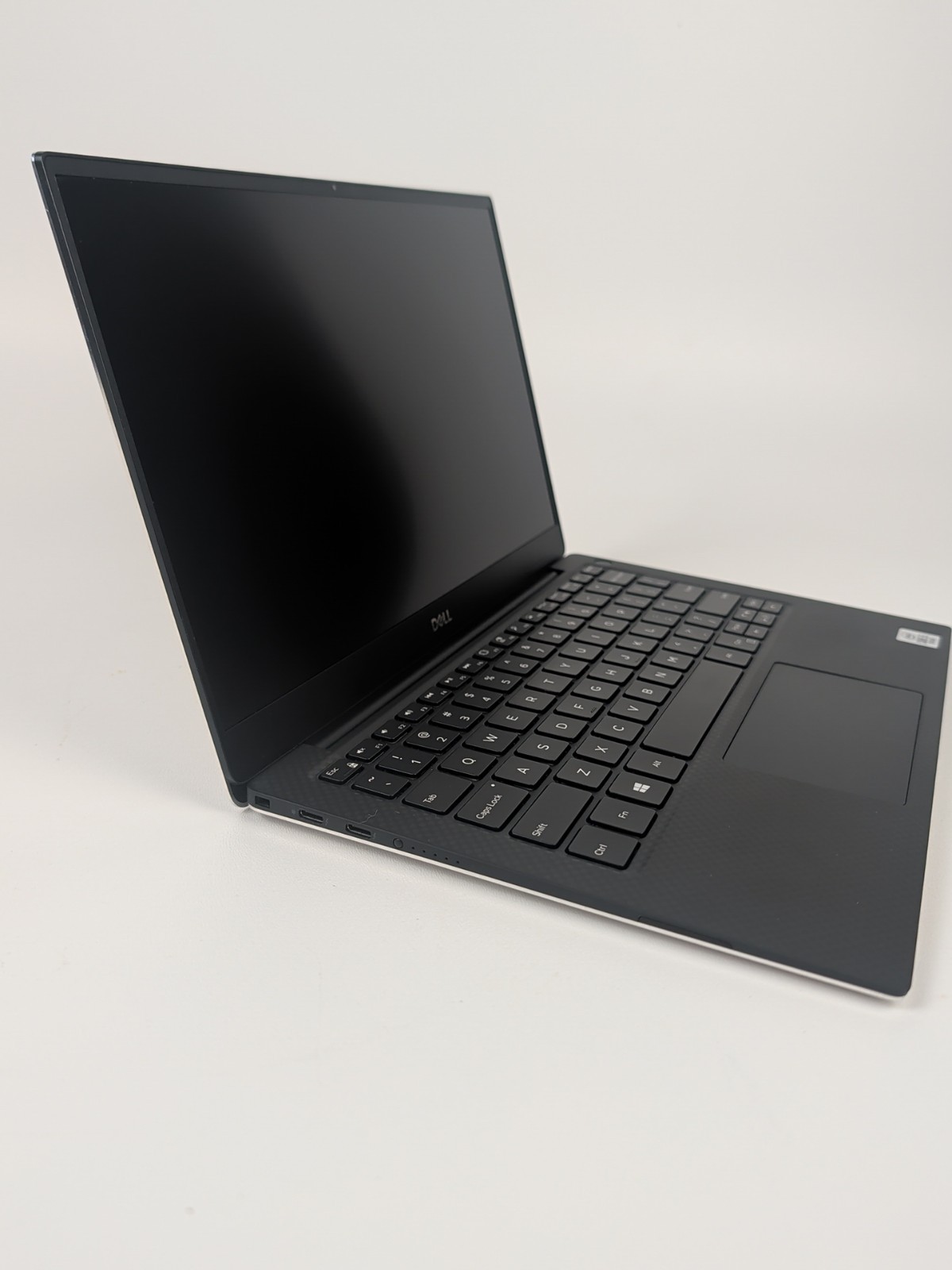 Dell XPS 13 7390 13.3″ Intel Core i5-10210U 1.6GHz 8GB RAM 256GB SSD