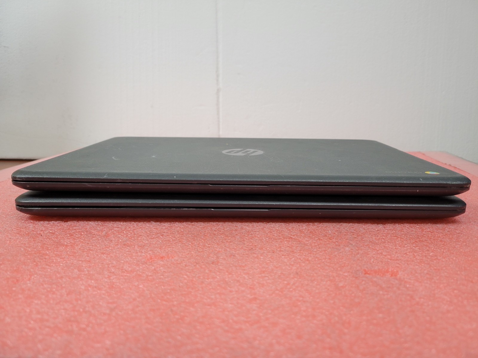 2x HP Chromebook 14-CA061DX Intel Celeron N3350@1.1GHz 4GB 32GB SSD w/PA | C908