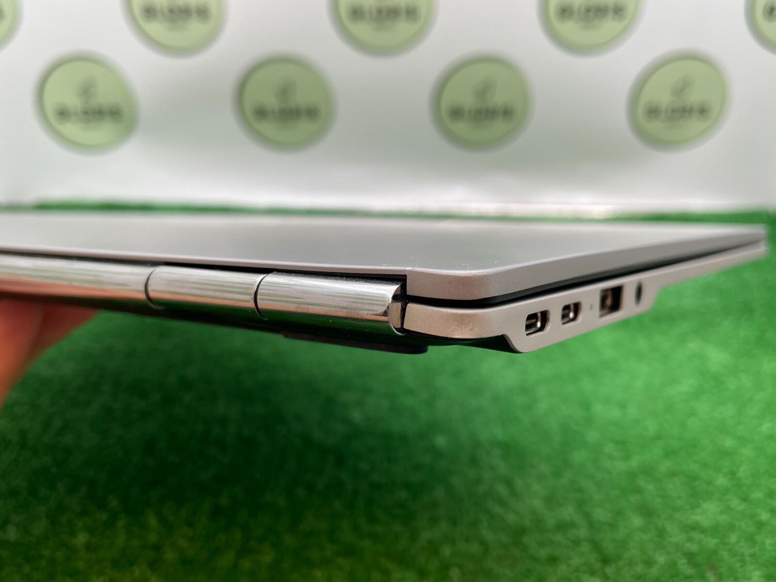Used HP Chromebook 13 G1 Laptop Intel m7-6Y75 1.20GHz / 16GB RAM / 32GB SSD NT