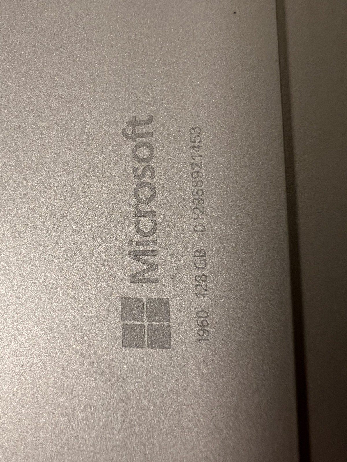Microsoft Surface Pro 7+ 1960 12.3″ i5-1135G7 2.4GHz 8GB RAM 📖AS-IS NO SCREEN📖