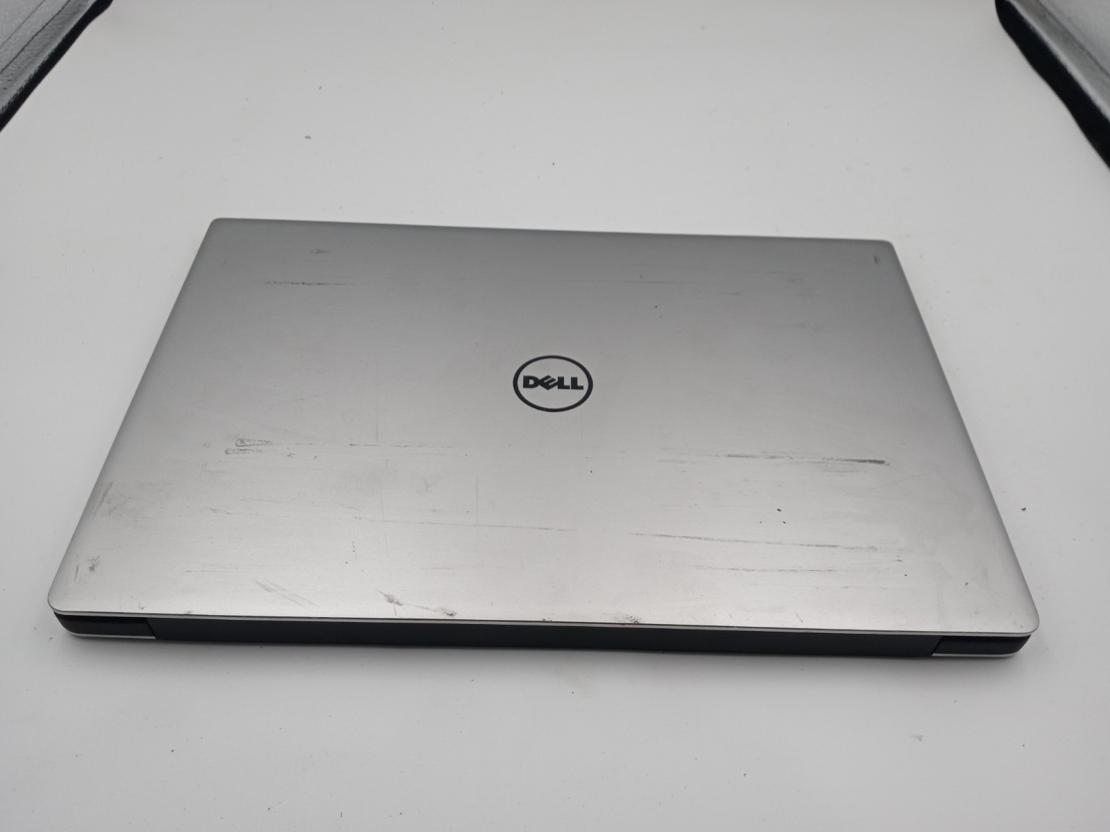 Dell XPS 13 9360 13″ Laptop Intel i5-7200U 8GB RAM – CRACKED SCREEN – READ -RR