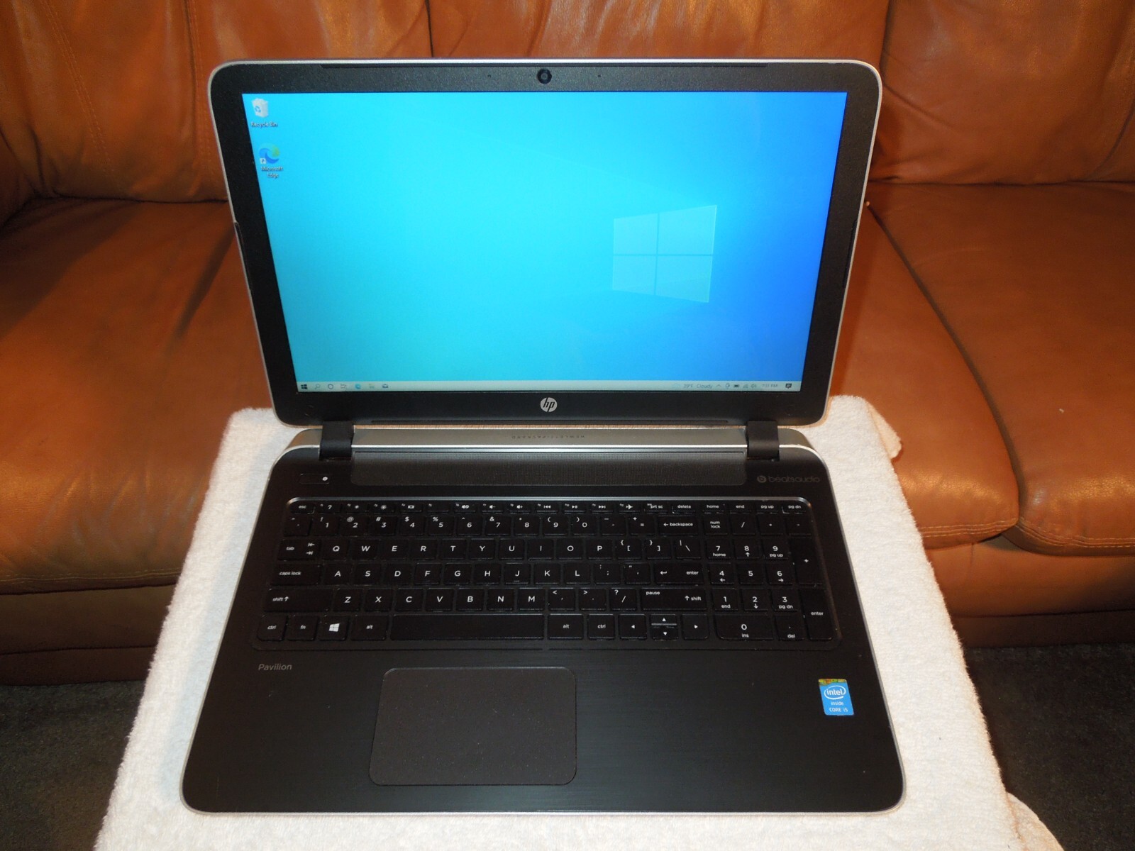 HP 15-p082nr Laptop Computer -15.6″Screen -Windows 10 -750 GB HDD -6 GB Ram