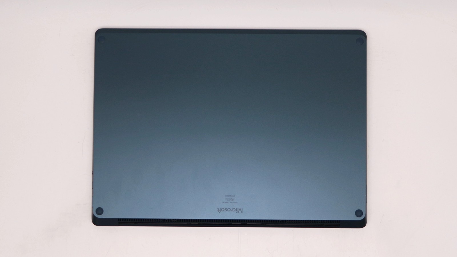 Microsoft Surface Laptop 3 14″ i5-1035g7 16GB 256GB – Very Good