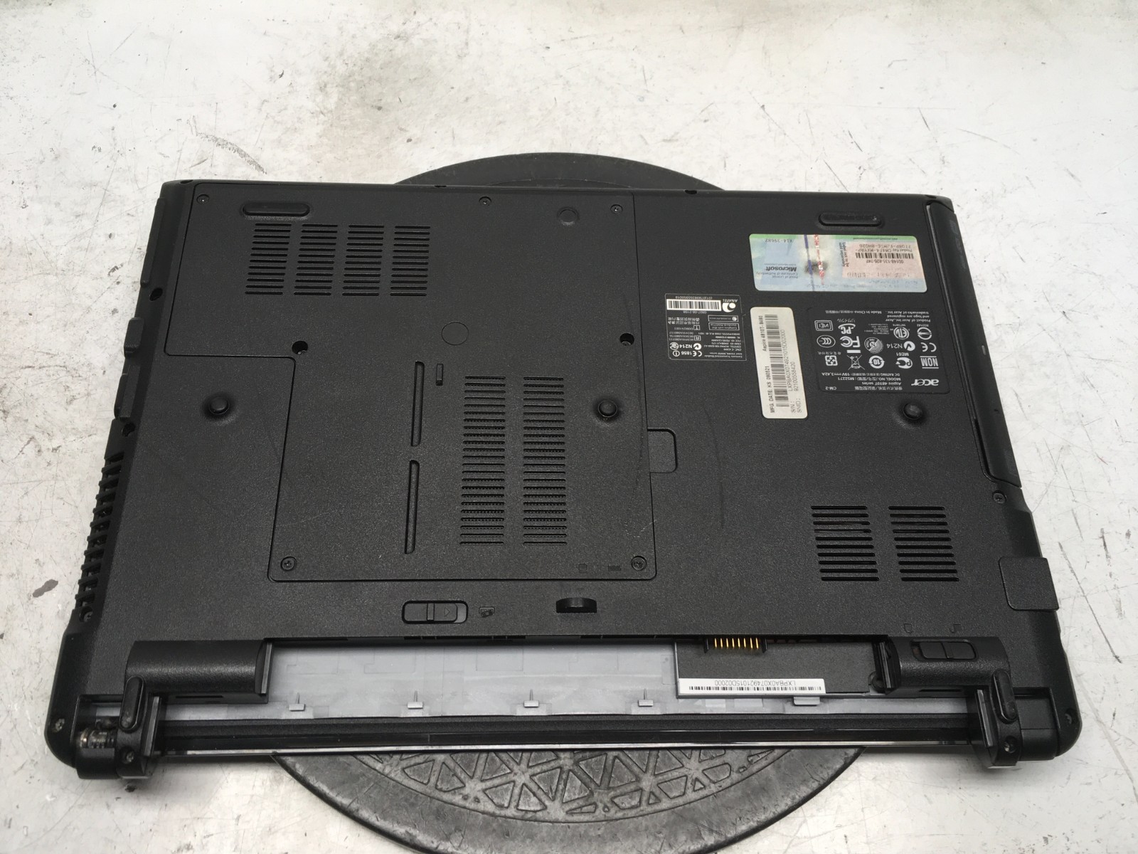 Acer Aspire 4810T Intel Core 2 Solo U3500 1.4GHz 4 GB NO HDD