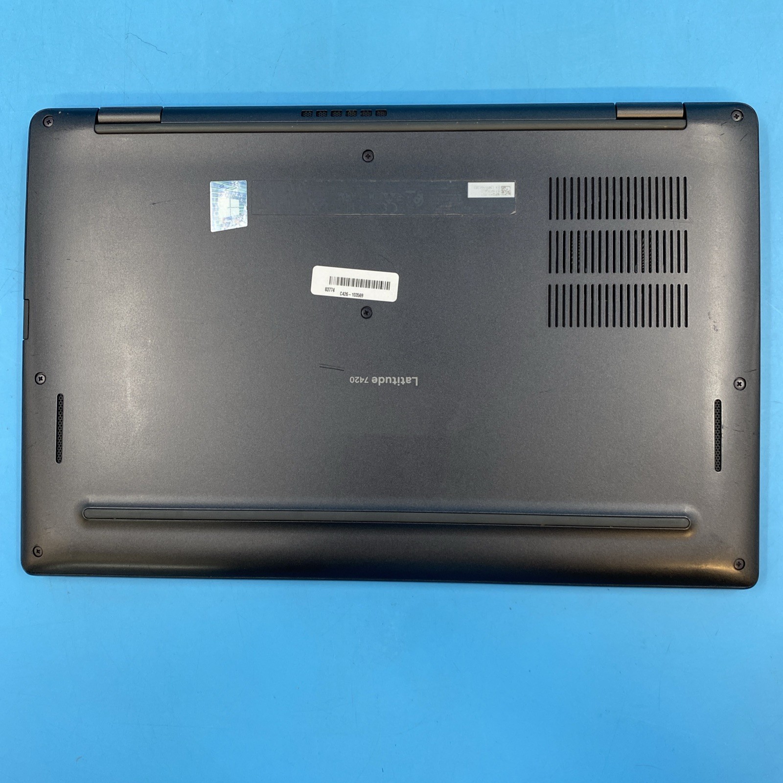 Dell Latitude 7420 | i5-1145G7 | 8GB RAM | 256GB SSD | WIN 11 PRO | 76% BATT