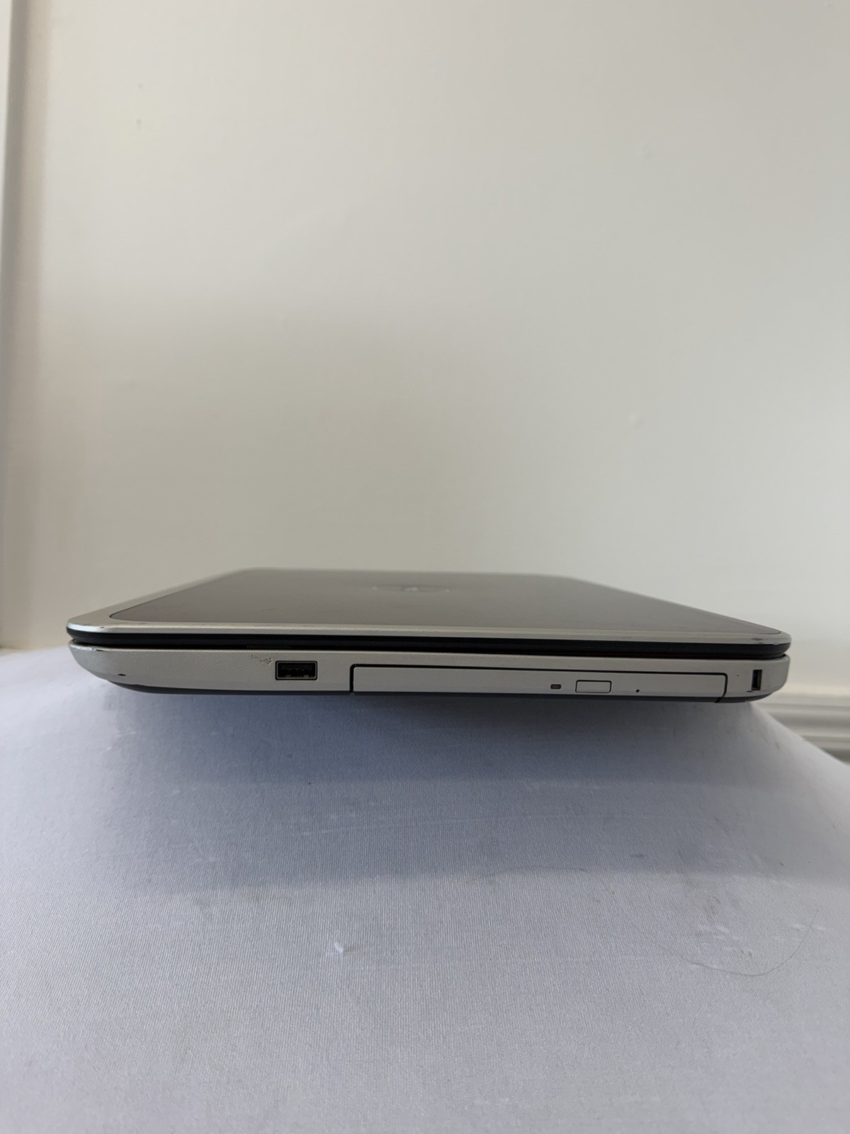 Dell Inspiron 5535 Laptop – Good Screen – AMD A8-5545M – Read Des