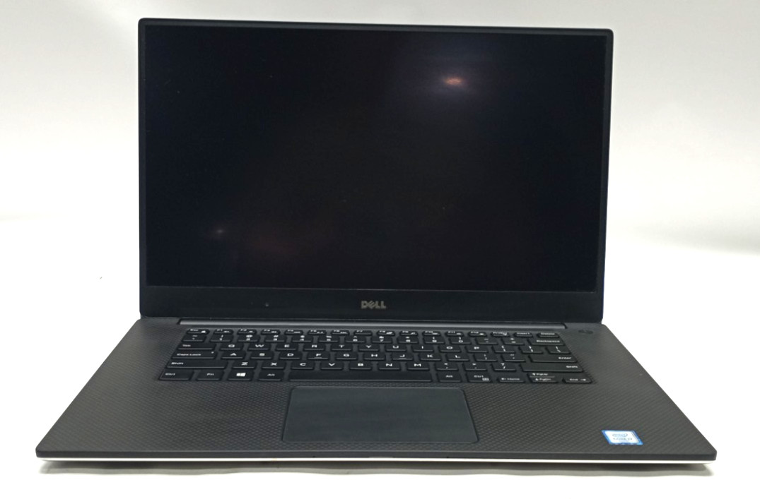Dell Precision 5510 15.6″FHD i7-6820HQ@2.70GHz 32GB RAM NO HDD/OS NVIDIA MC685*!