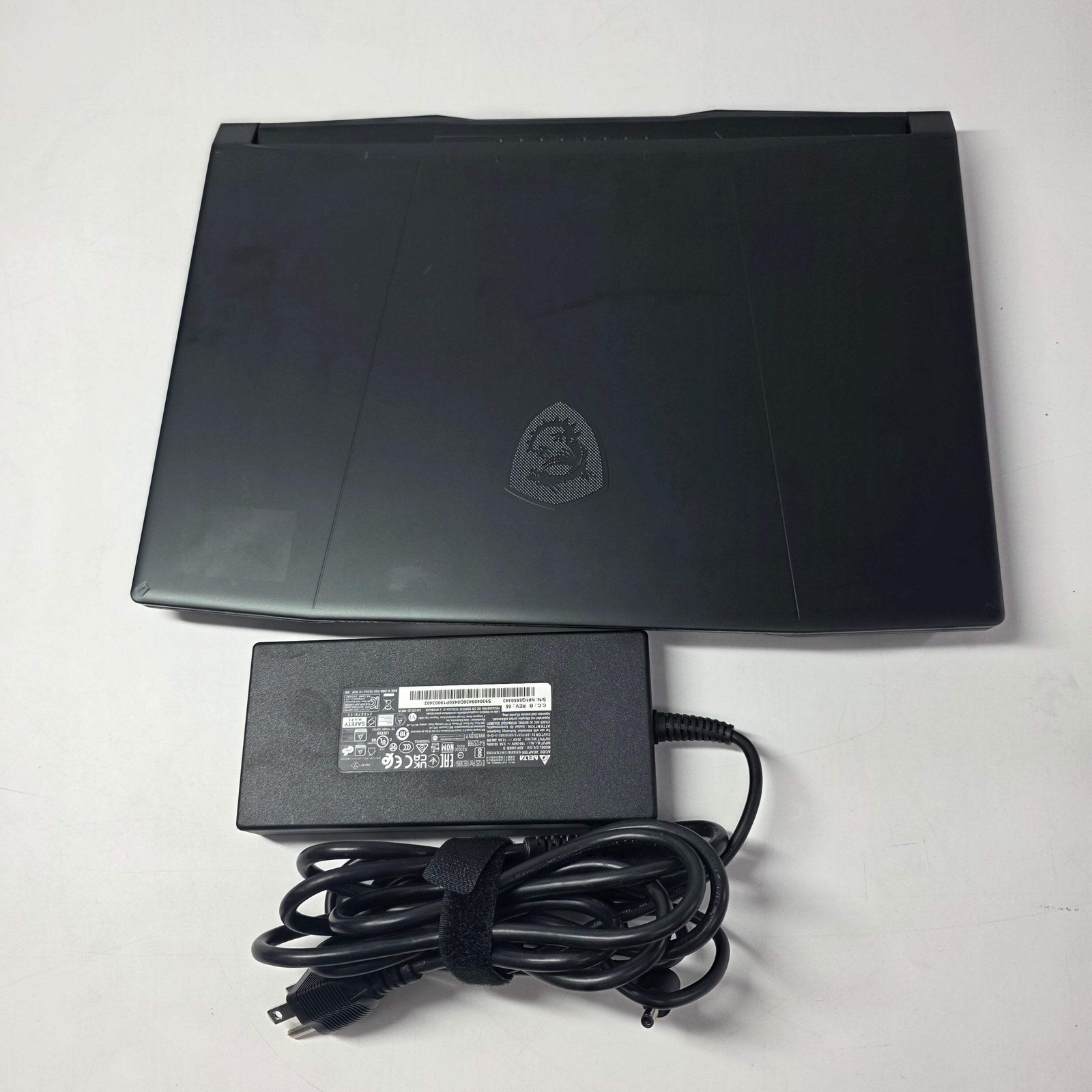 MSI Katana 15 HX 15.6″ i7-14650HX 2.2GHz 16GB RAM 500GB SSD GeForce RTX 5050