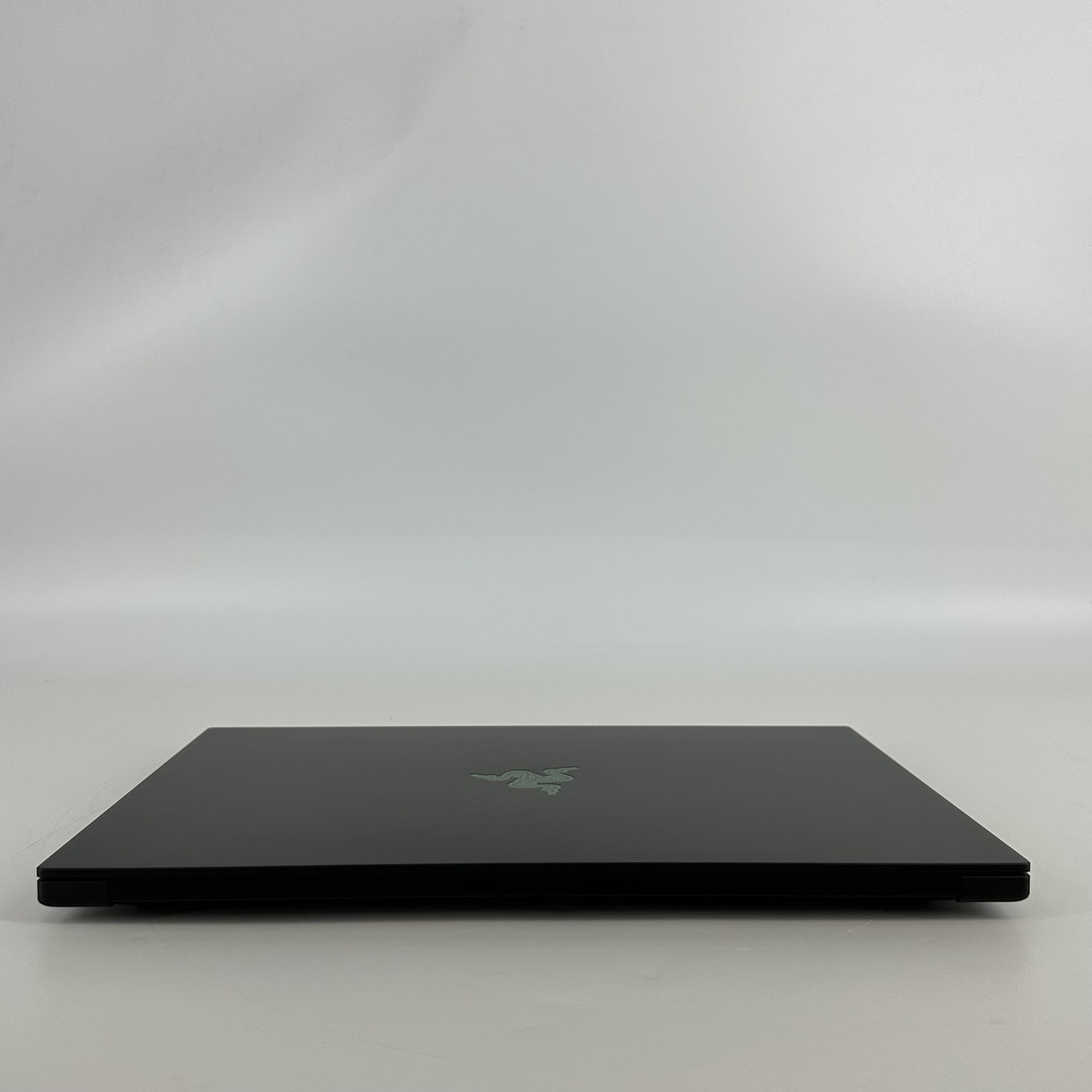 Razer Blade 16 QHD+ 2025 2.0GHz Ryzen AI 9 365 32GB 1TB SSD RTX 5070 Excellent