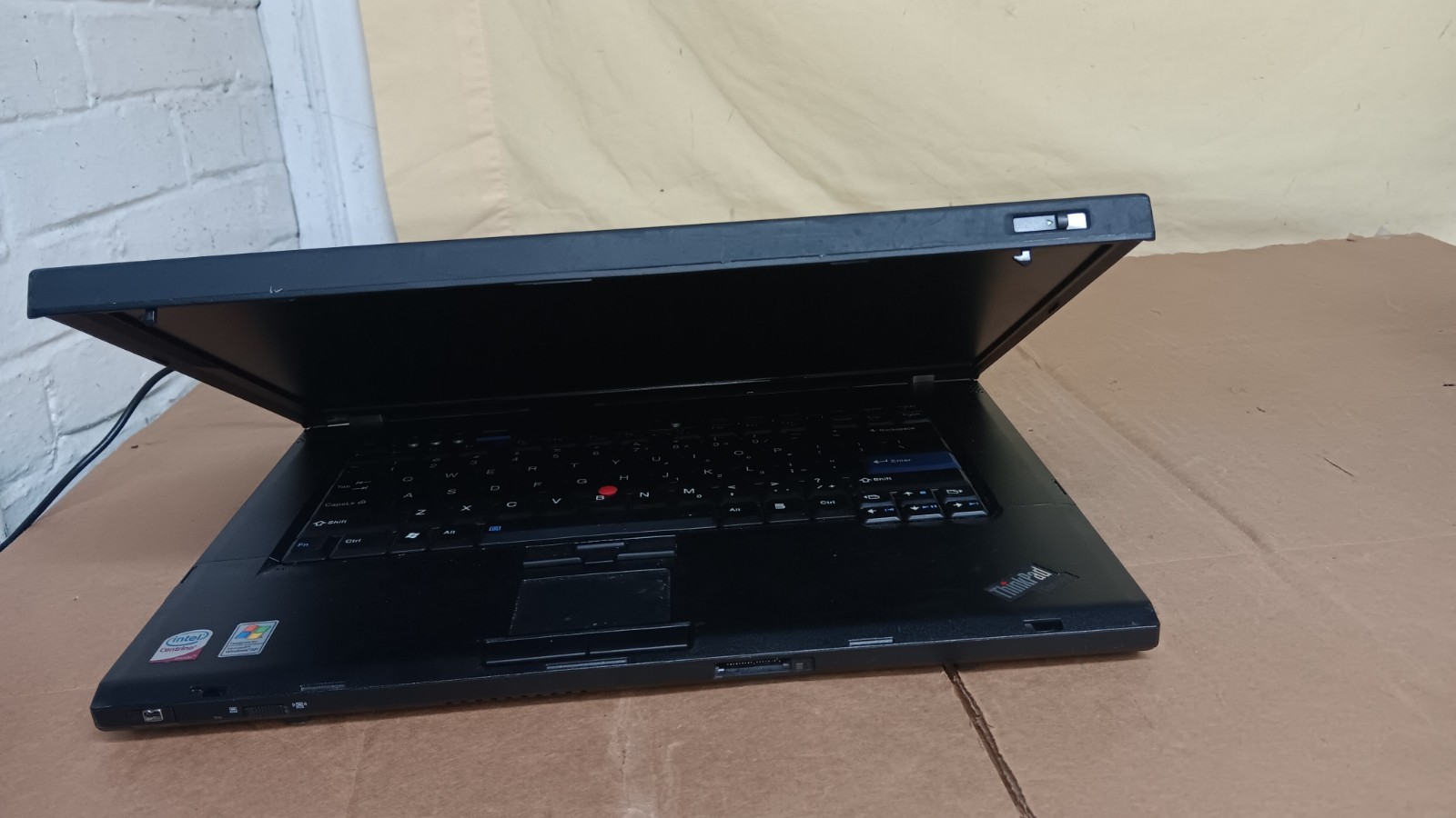 IBM Lenovo Thinkpad T61 Gaming Laptop Windows XP pro SP3 15.4″ LCD Screen DVD