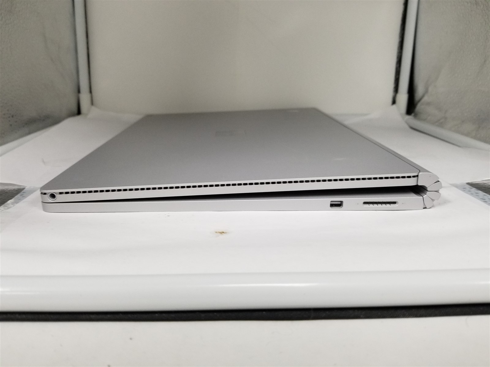 Microsoft Surface Book Core i5 13.5″ 8GB/256GB Silver Damaged See Details VD6194