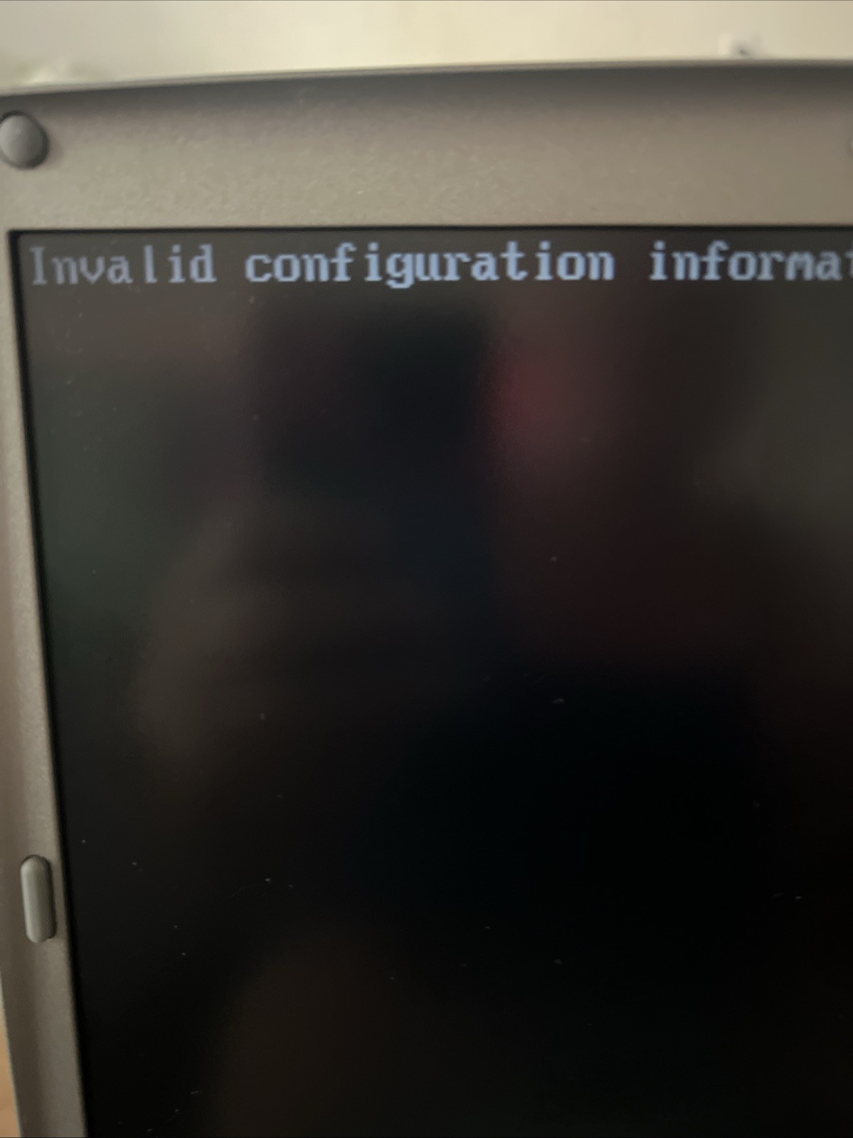 Dell Latitude D810 Intel Pentium M 1.73GHz 520MB Ram NO HDD For Parts