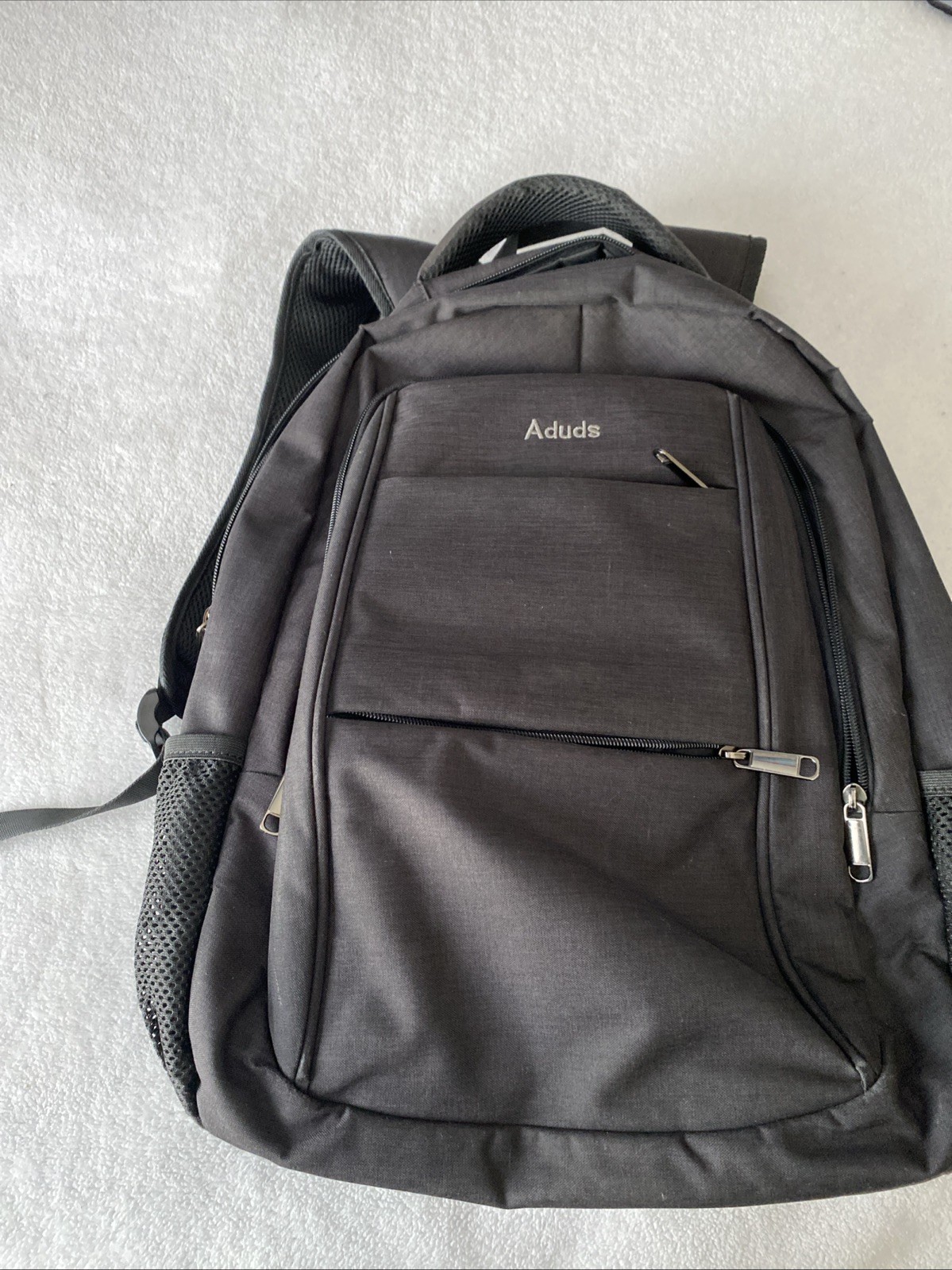 Lenovo Yoga 7 14IRL8 With Backpack And Cooler. (READ)