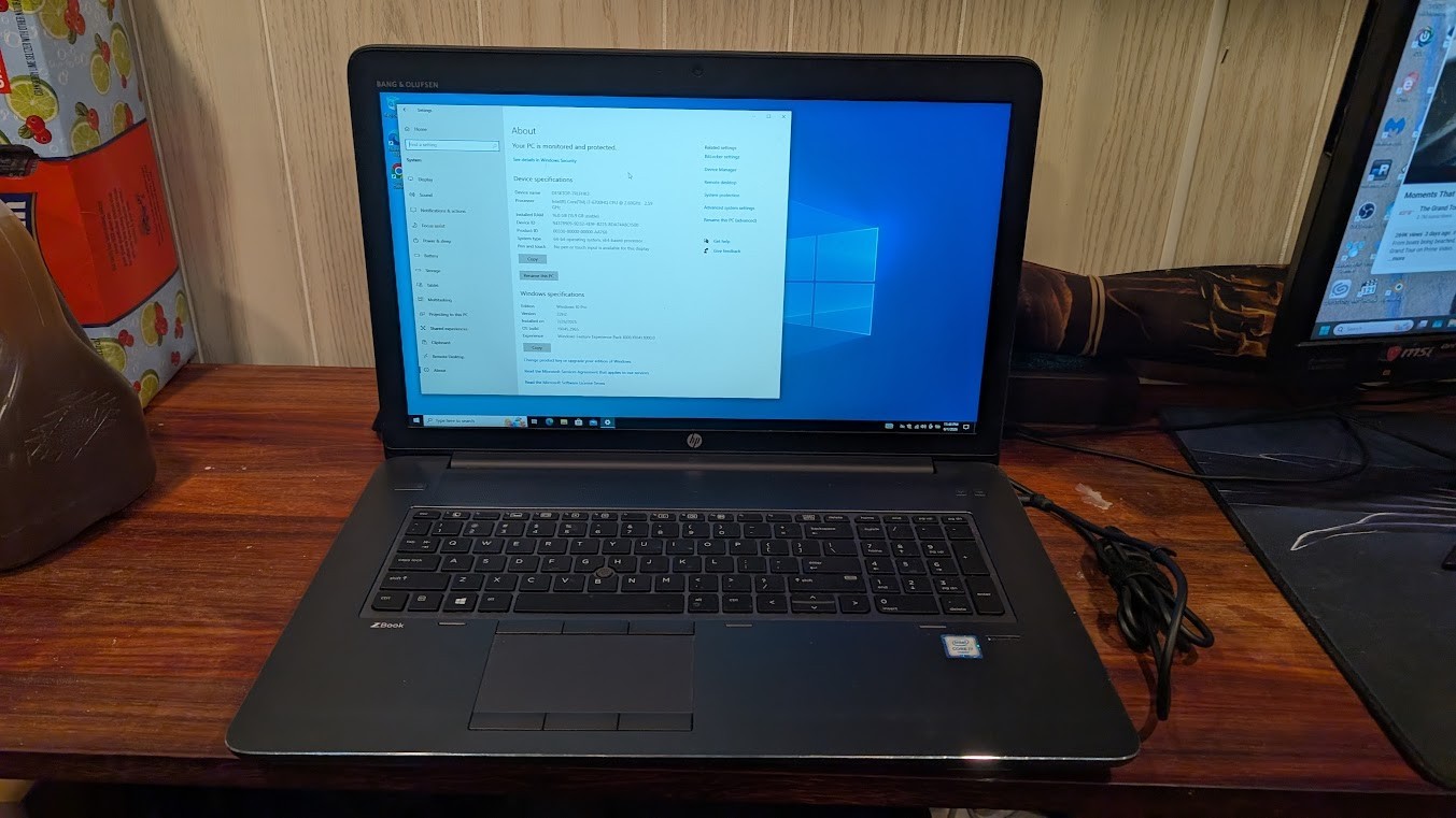 HP ZBook 15 G3 15.6” (512GB SSD Intel Core i7-6700HQ 2.6GHz 16GB RAM) Laptop