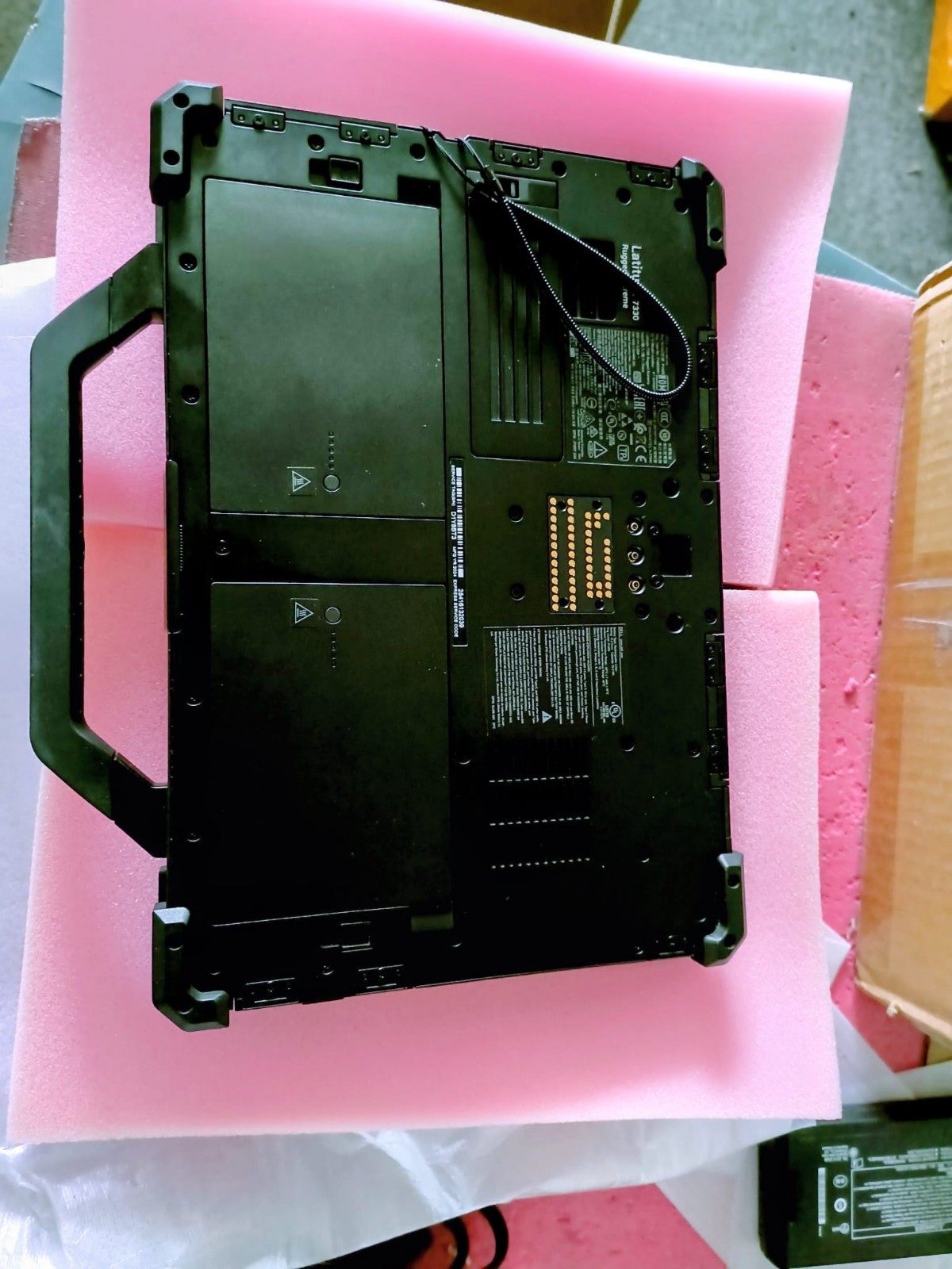 Dell Latitude 7330 Rugged Extreme Touch i7-1185G7 32GB 2TB SSD Open Box Display