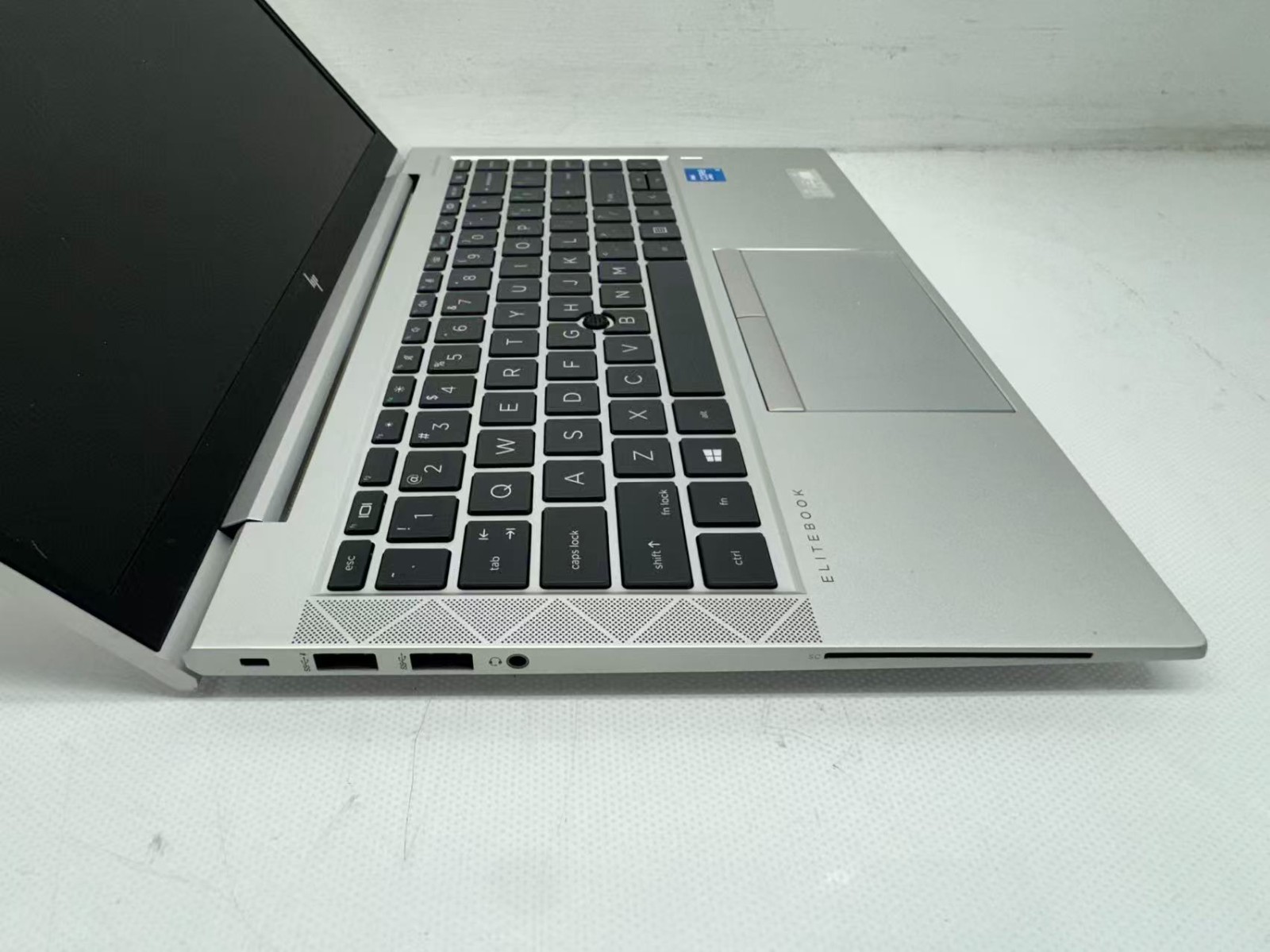 HP EliteBook 840 G8 14″ i5-1145G7@2.6GHz 16G RAM 256GB SSD Win11 No battery*