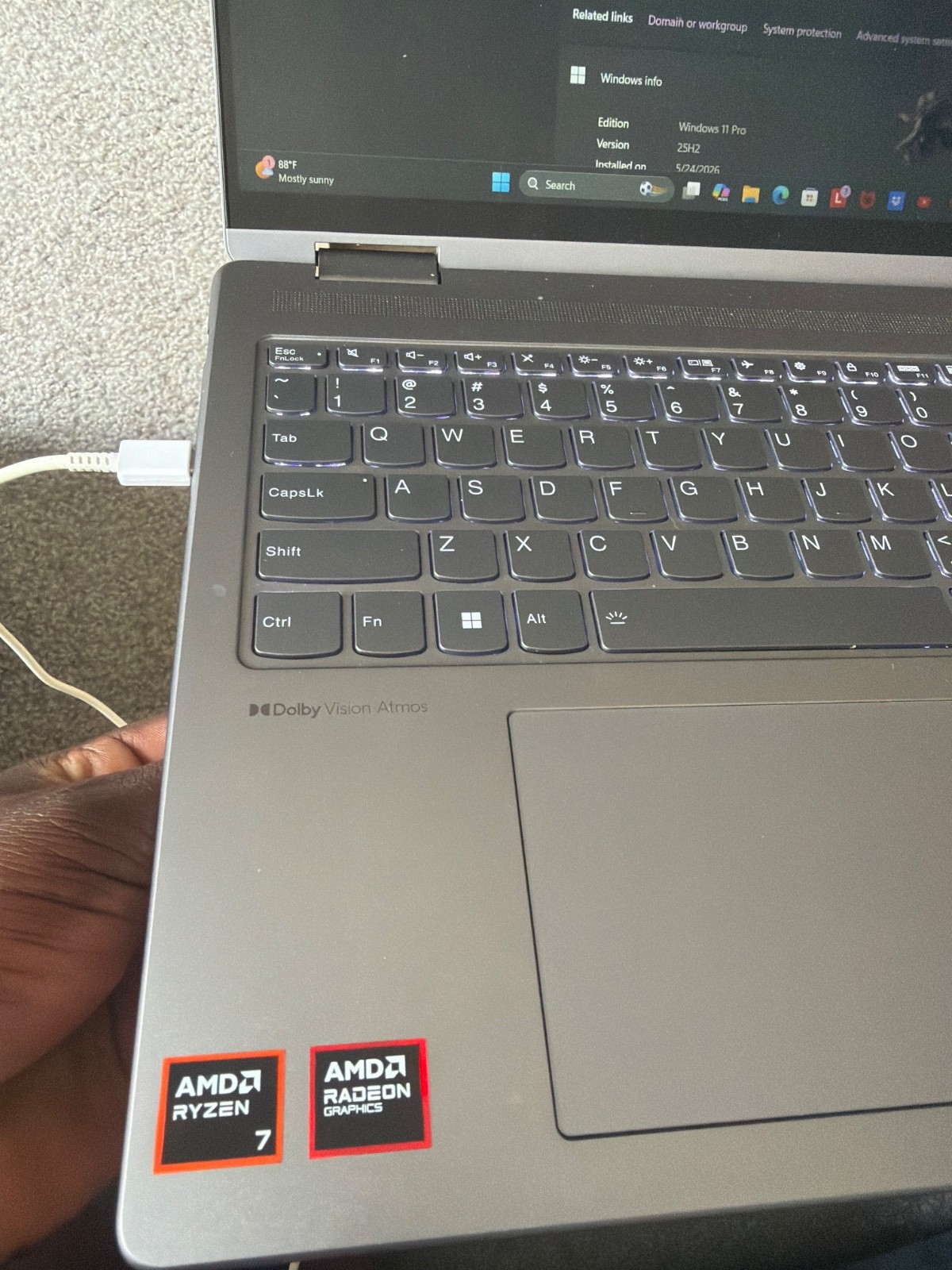 AMD Ryzen 7 8840HS, 16GB RAM, 1TB SSD, Radeon 780M
