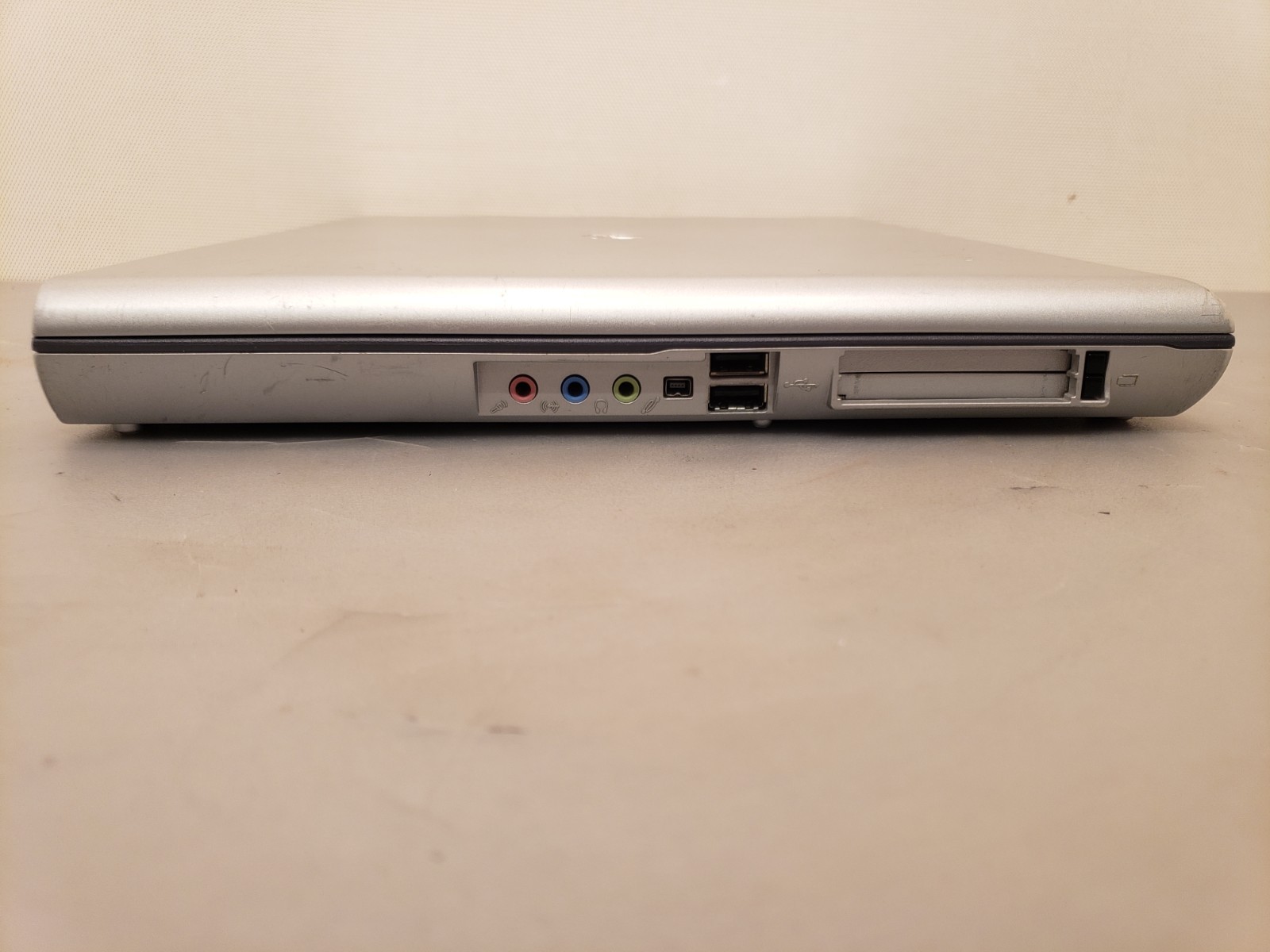 Gateway 450SX4 15″ Laptop Pentium 4 1.6GHz 512MB RAM 60GB HDD, Windows XP **READ