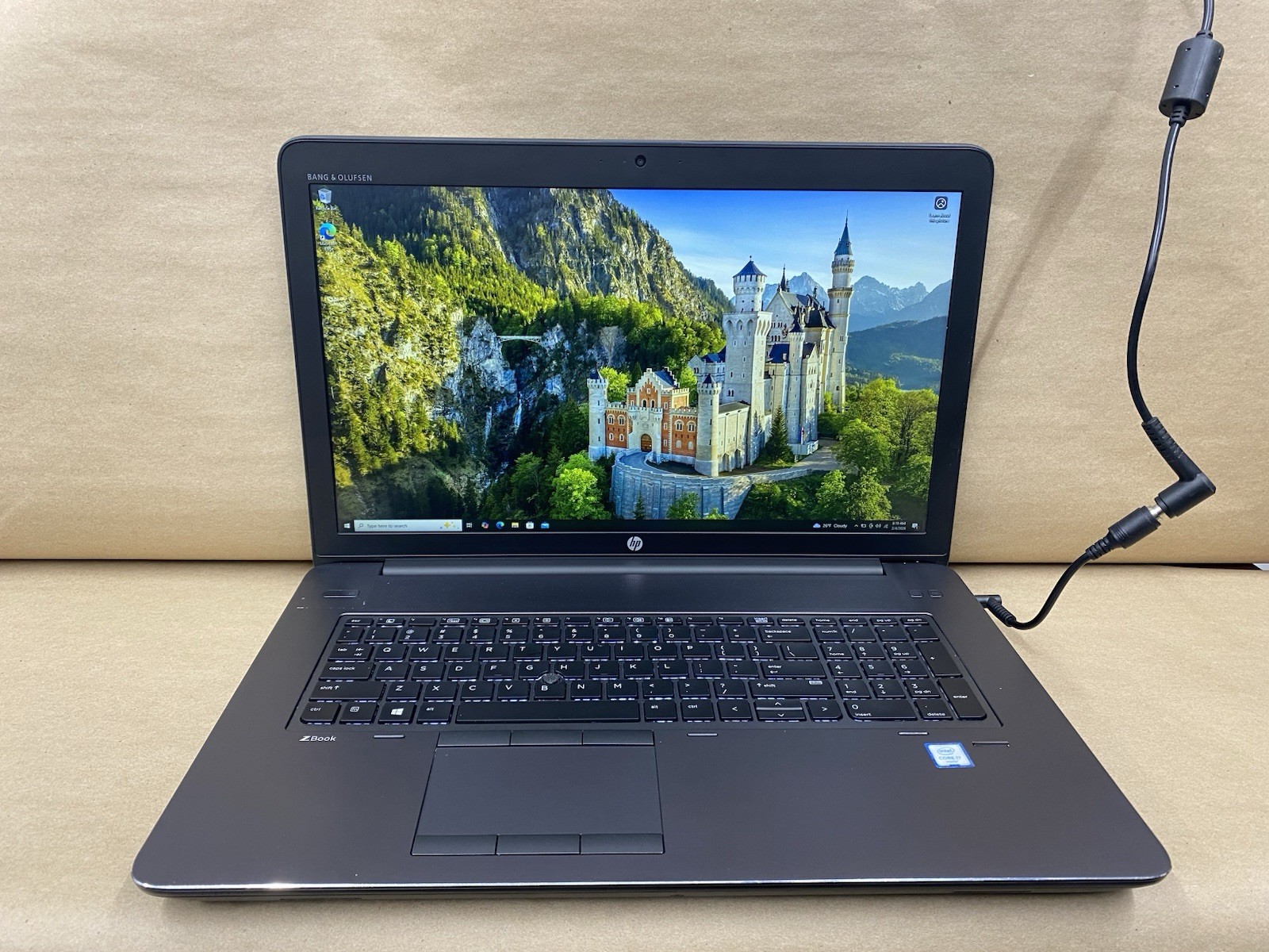 HP Zbook 17 G3 – 17″ 1920×1080 – i7-6700HQ – 8GB – 256GB SSD – Win 10 Pro READ