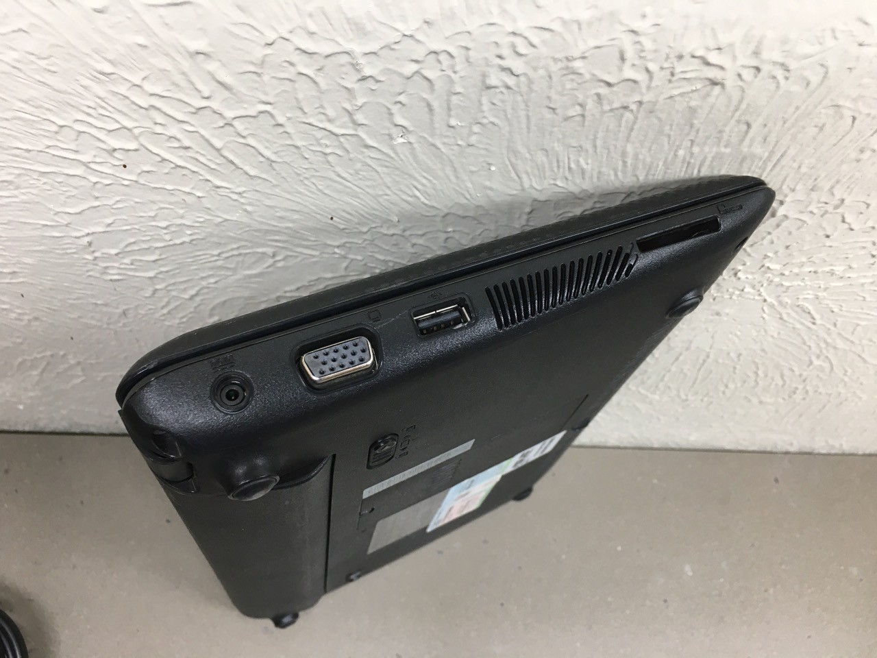 🤖 ASUS Eee PC 1001px 10.1″ LCD 1GB 1.66GHz Intel ATOM N450 160GB HD Debian 13