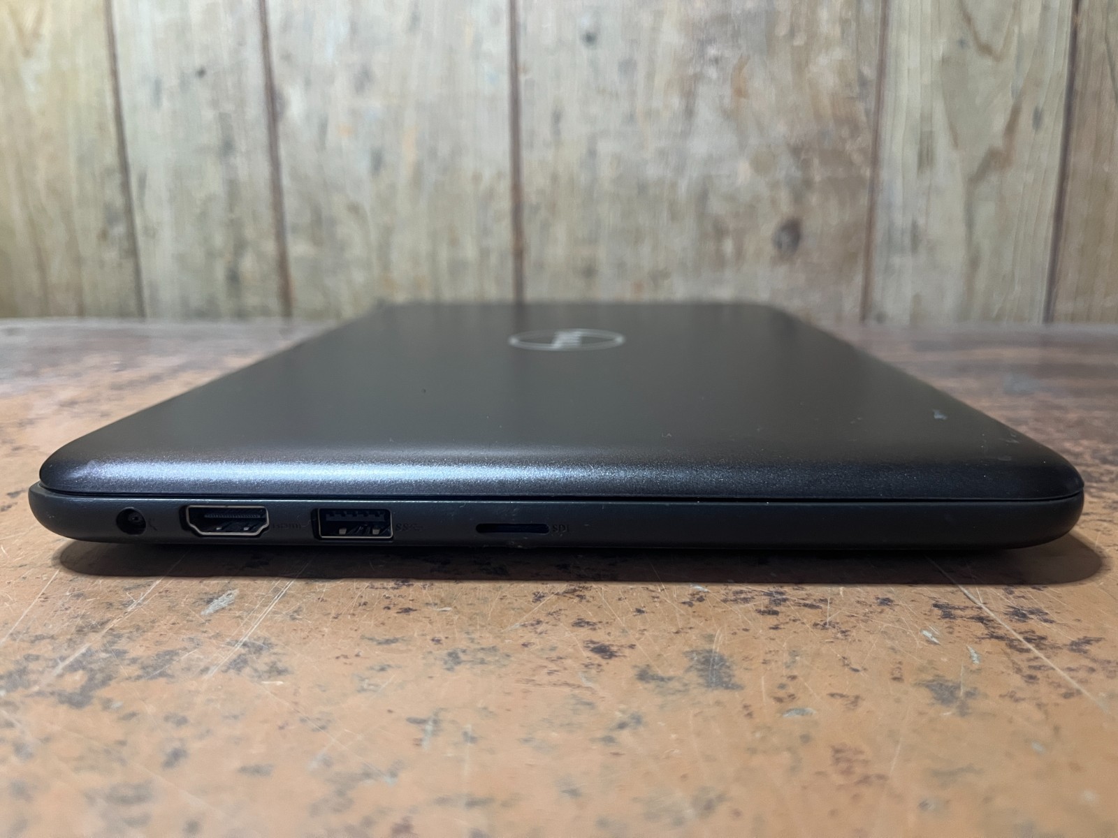 Dell Inspiron 11 3180 AMD A6-9220e @ 1.6GHz 4GB RAM 32GB Windows 11 Laptop