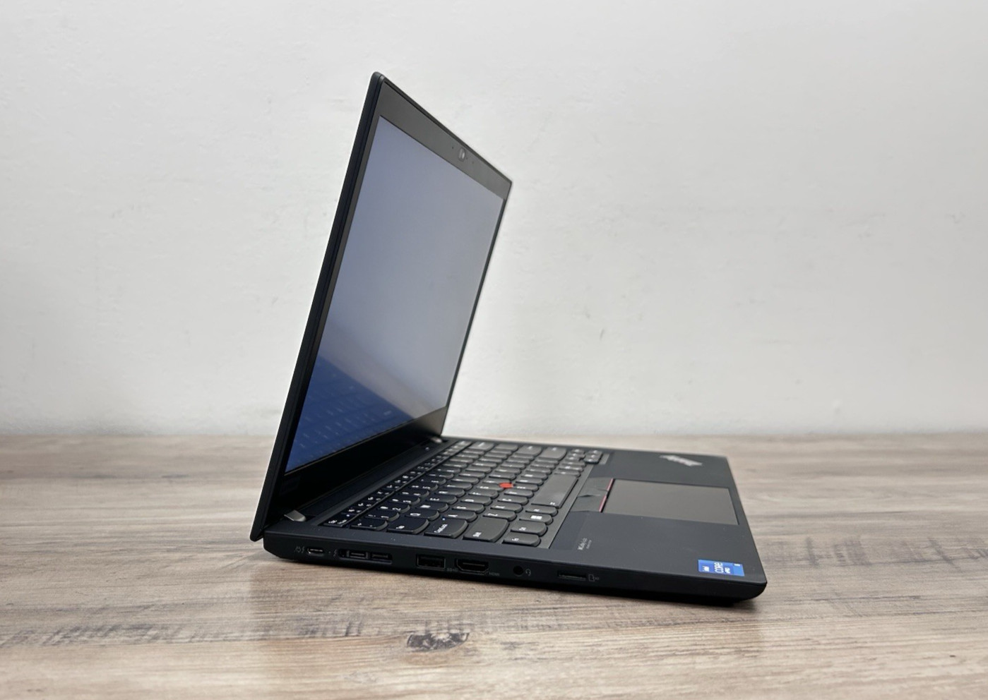 Lenovo ThinkPad T14 Gen 2 | 20W1S39Q00 14″ i5-1145G7 3.0GHz 16GB Ram 256GB SSD