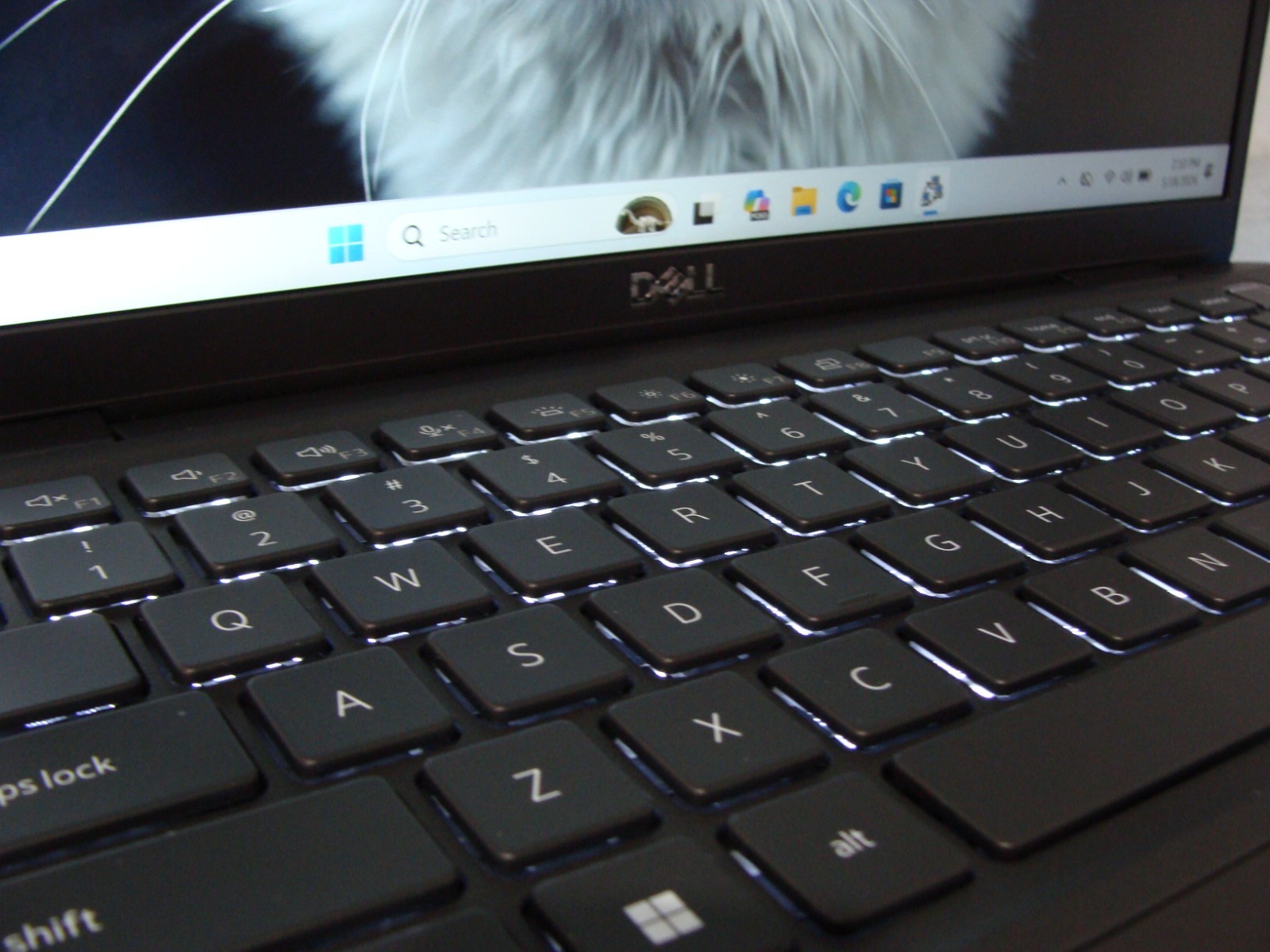 Dell Latitude 7330 13.3″FHD corei5-1245U 1.6GHz 16GB 256GB W11P ExcellentBat +PA