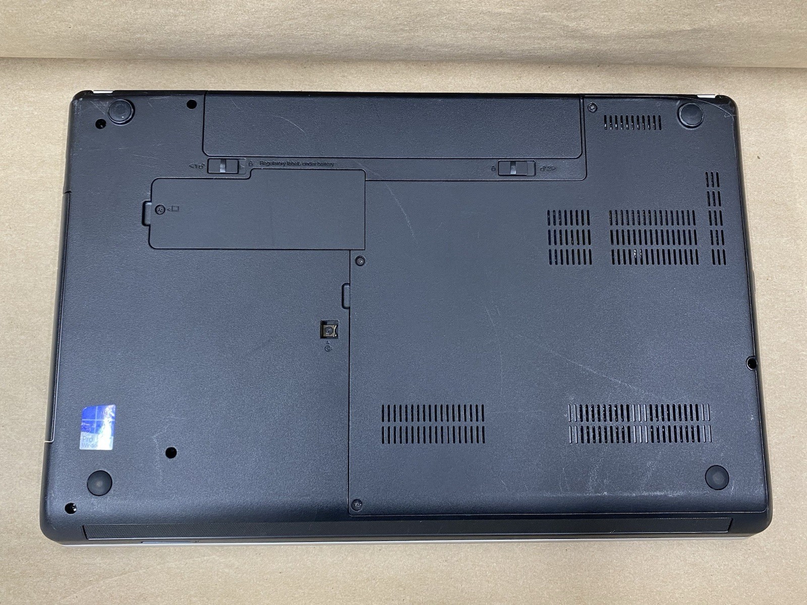 Lenovo E545 – 16″ 1366×768 – AMD A6-5350M – 8GB – 128GB SSD – Win 10 Pro