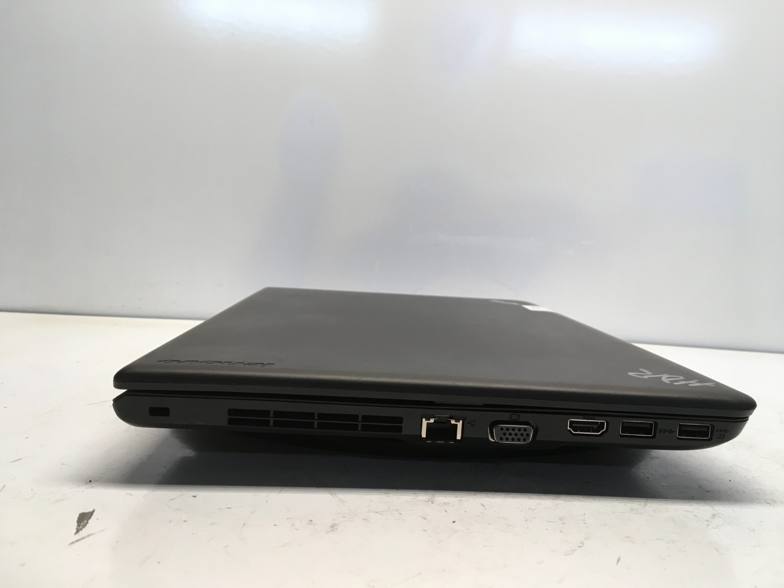 Lenovo ThinkPad E560 Intel i3-6100U 2.3GHz 4 GB NO HDD