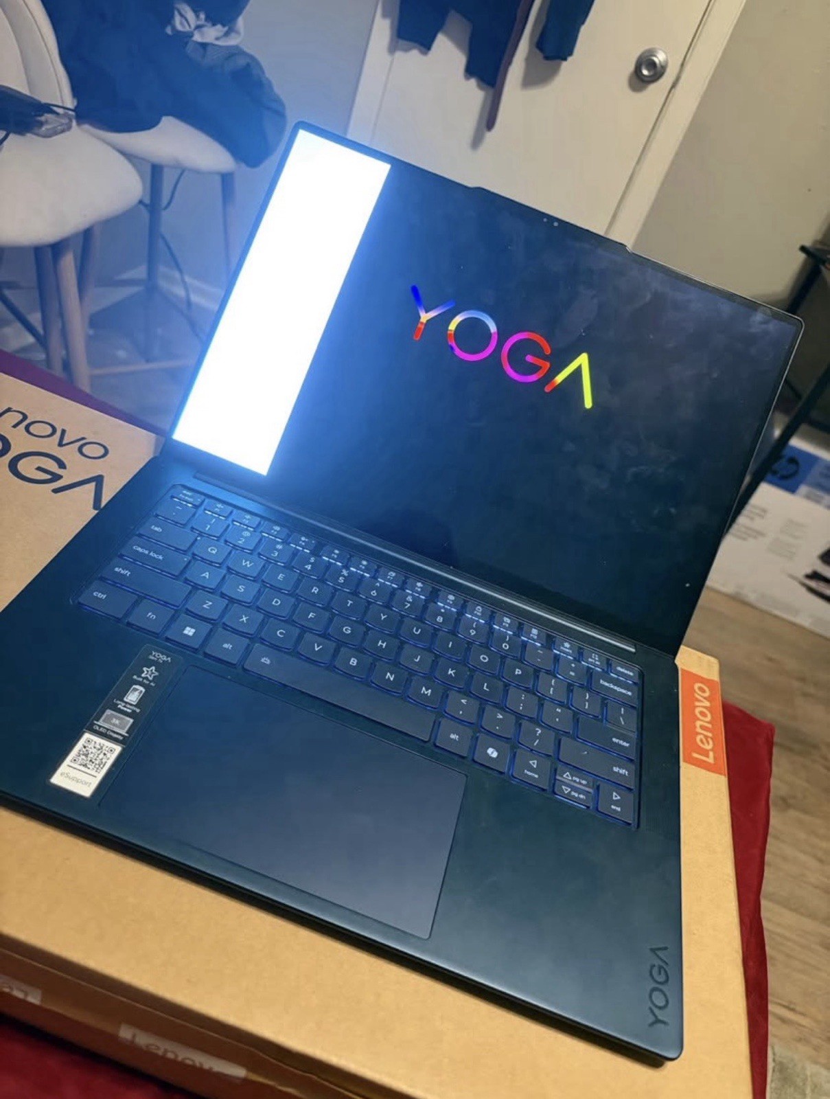 Lenovo Yoga Slim Oled 7x 14.5″ Snapdragon X Elite 32GB SSD 3K Blue W11 512