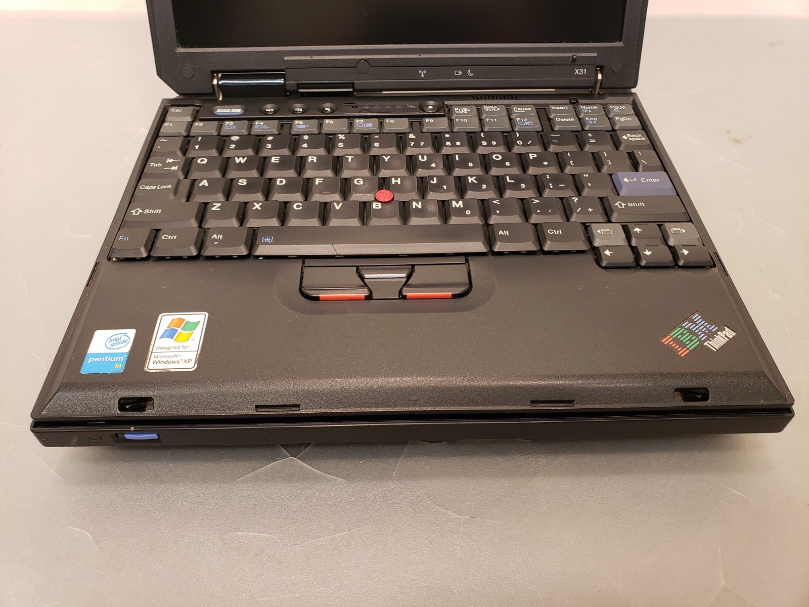 Vintage IBM ThinkPad X31 Laptop w/ Dock Pentium M 256MB OEM XP ***BAD BACKLIGHT