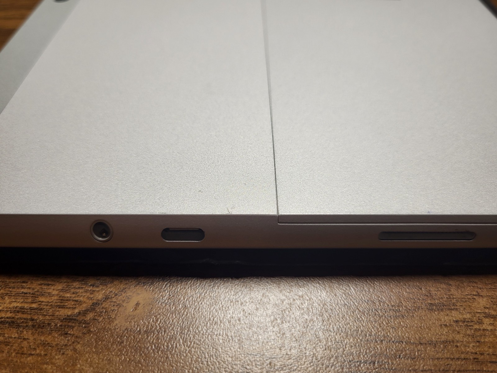 Microsoft Surface Go 4 Business N200 8GB 64GB w/ Type Cover Battery Health 94.2%