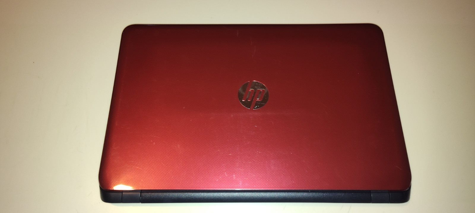 HP 15-F272WM 15.6″ Laptop WITH Dell Laptop case