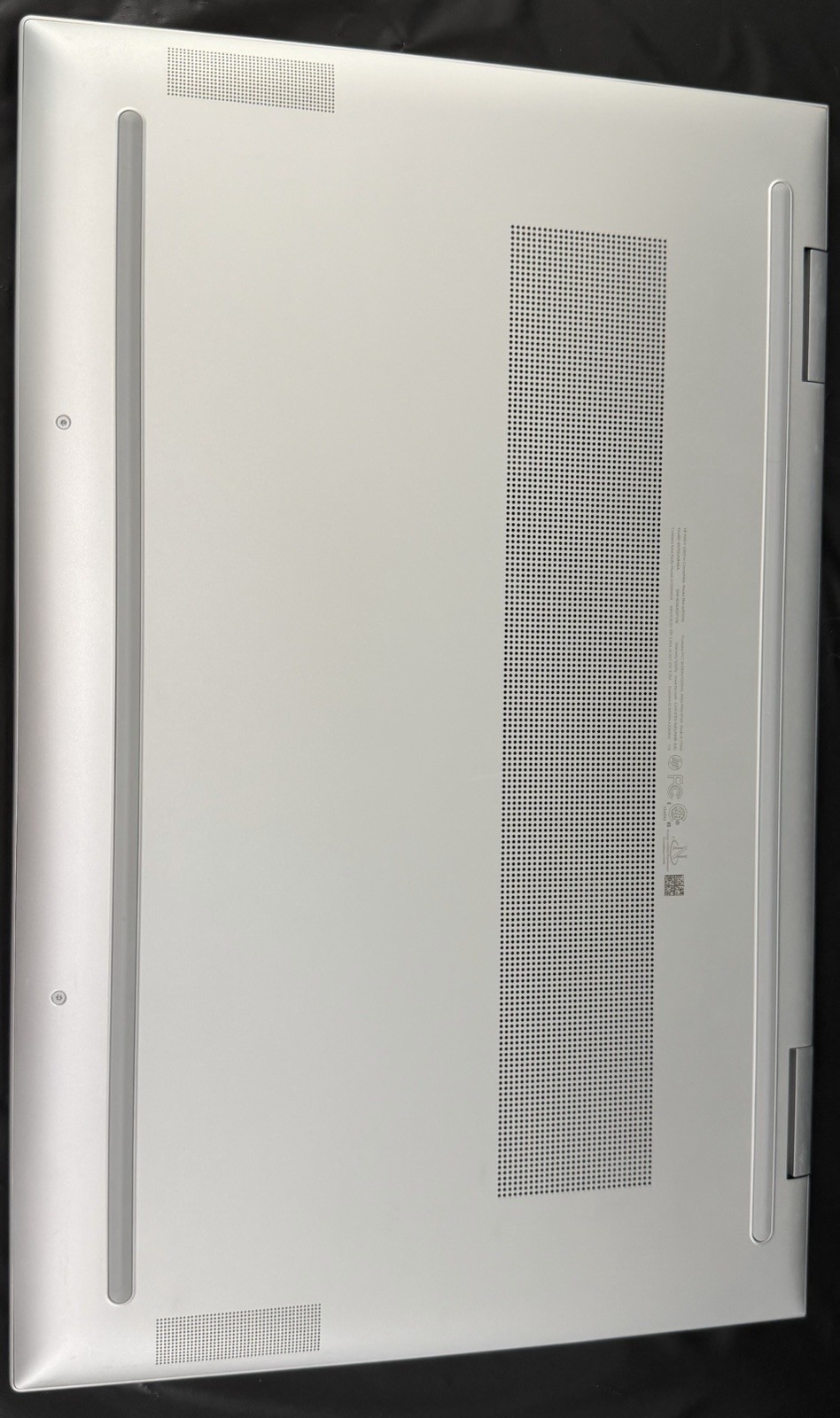 HP Envy x360m, Intel i5 11th Gen, 8GB Ram, 240gb SSD, Win 11 Pro, 15m-es1013dx