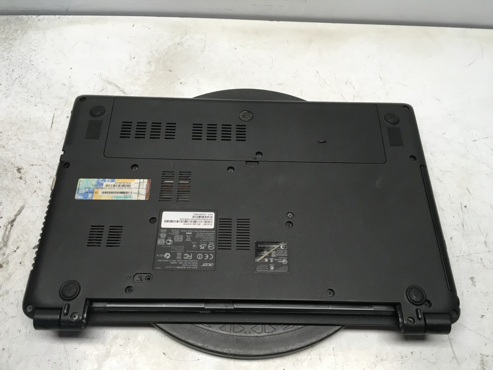 Acer Aspire E1-572-6477 Intel i5-4200U 1.6GHz 4 GB NO HDD