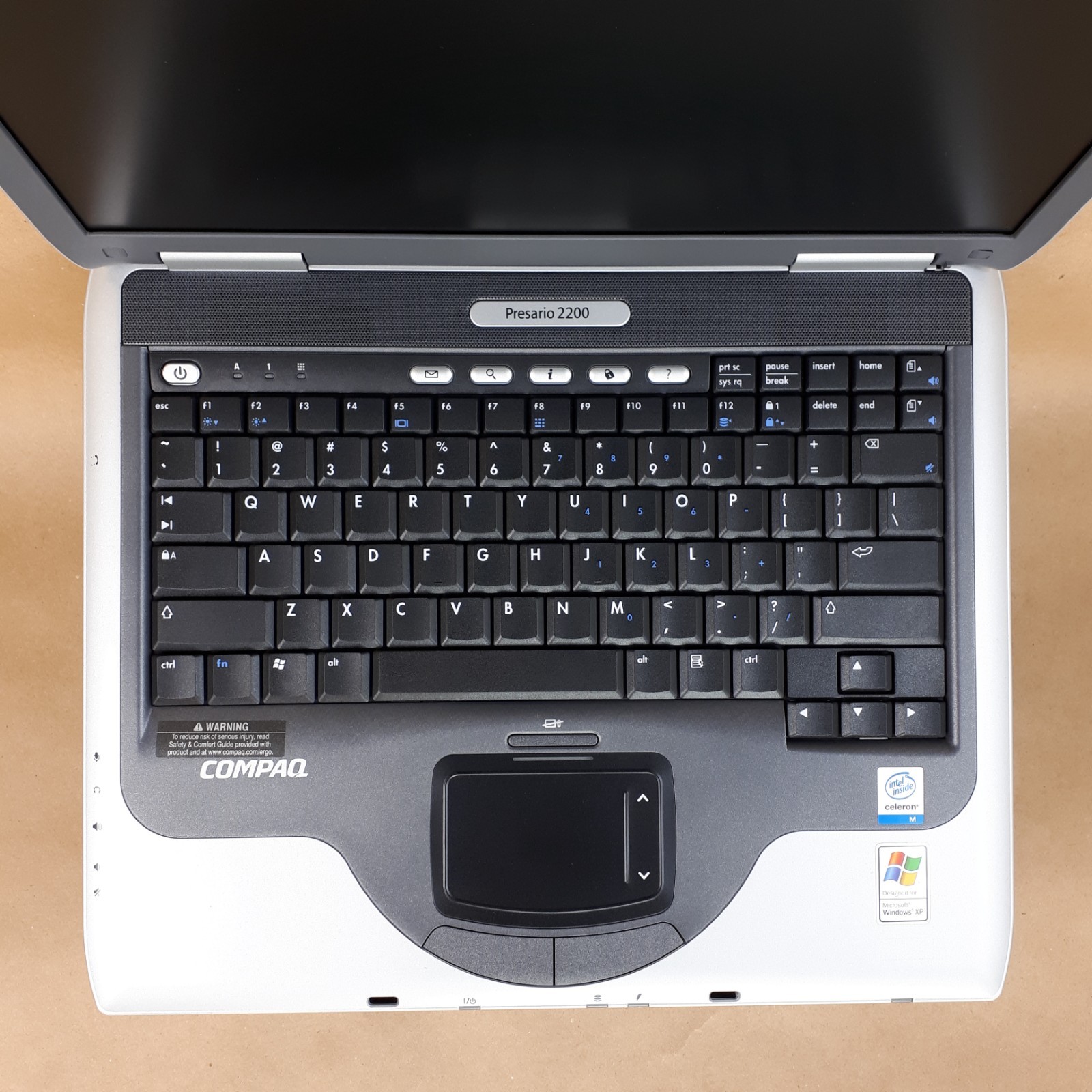 Vintage Compaq Presario 2200 14″ Laptop Celeron M 480MB RAM 40GB HDD WinXP H4062