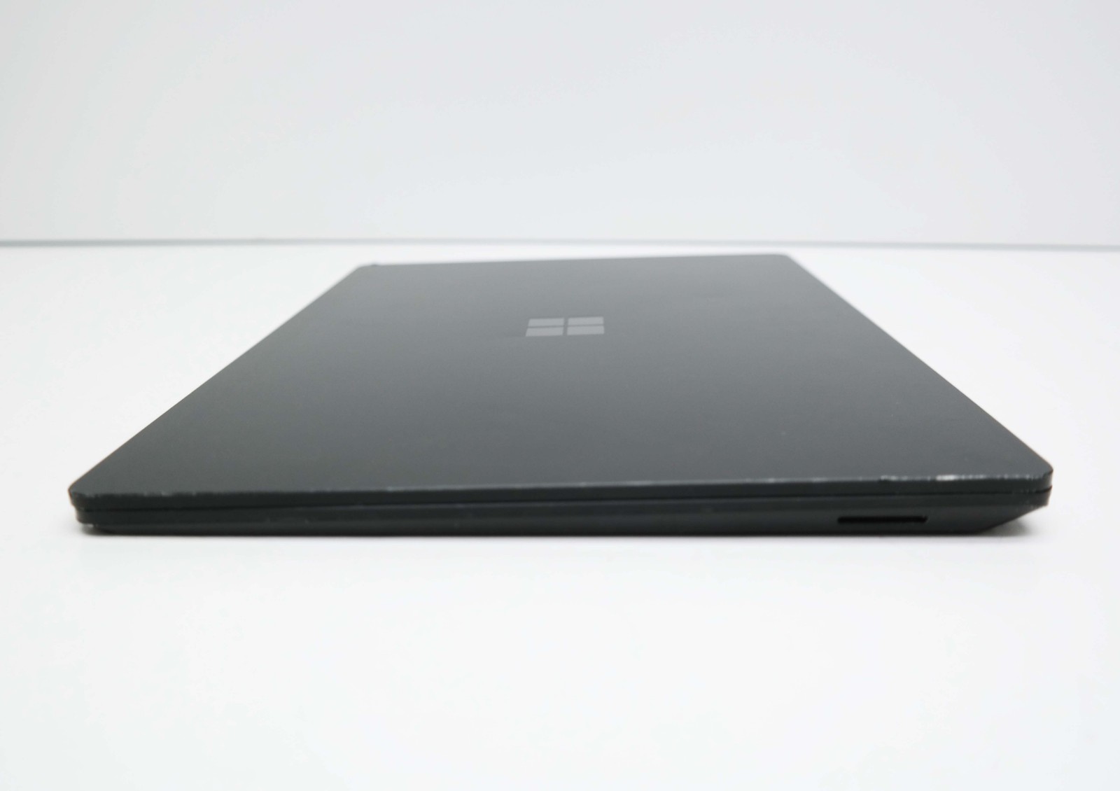 Microsoft Surface Laptop 3 13.5″ Core i5 8GB 256GB SSD ISSUE