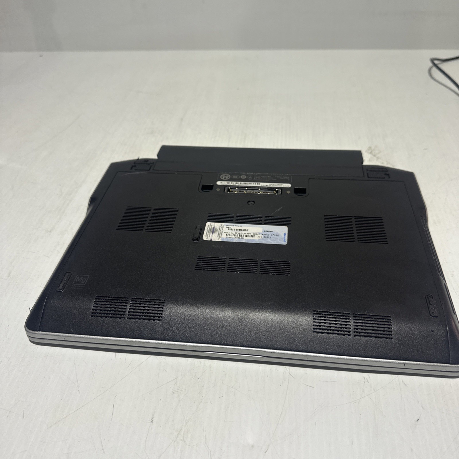 Dell Latitude E6220 12″ Laptop i7-2620m 4gb Ram No Drives Boots Bios No P/S
