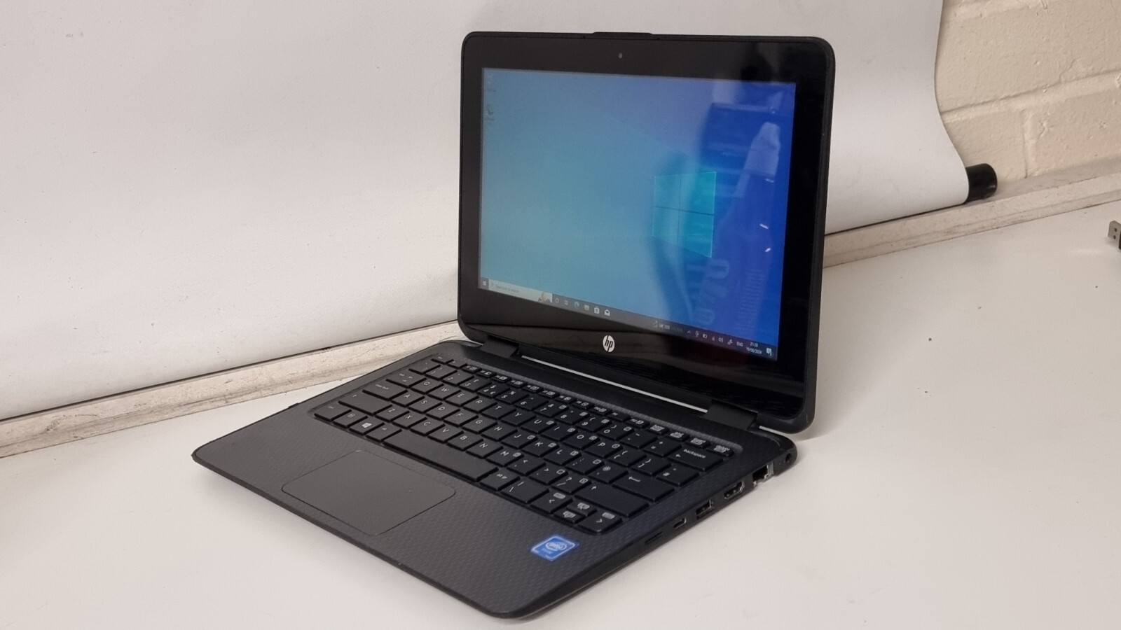 2-in-1 HP ProBook x360 11 G1 EE 11.6″ TOUCHSCREEN 192GB SSD 4GB TABLET LAPTOP