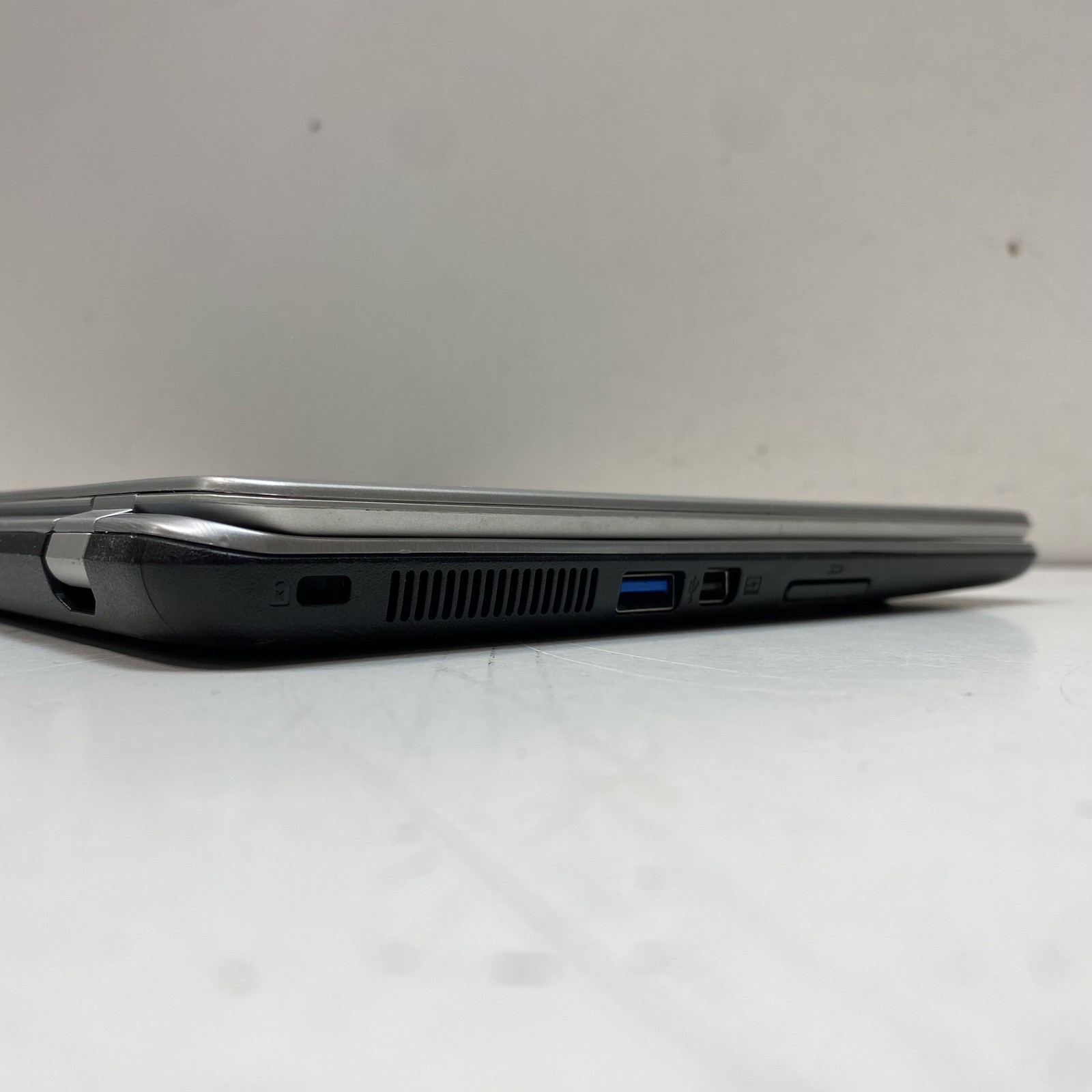 Acer Aspire V5-122P-0681 11.6″ AMD A6 Processor Windows 11