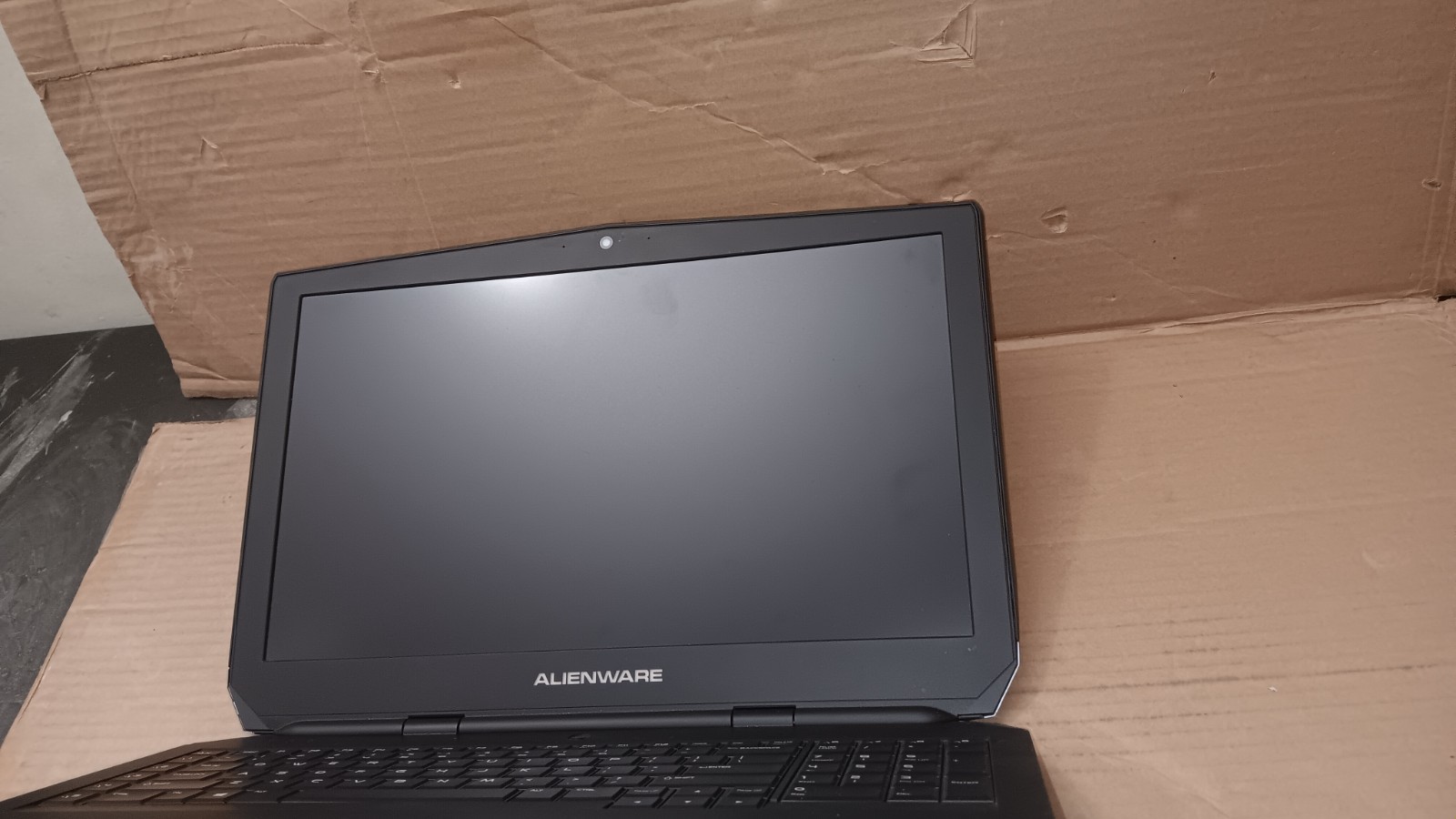 Dell Alienware 17 R3 Gaming Laptop Core i7 Motherboard 17.3″ LCD Screen Parts