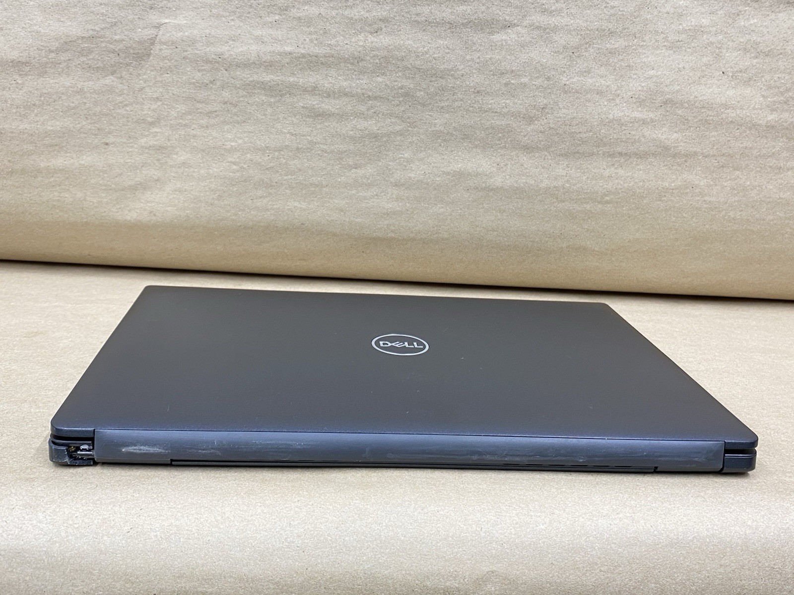 Dell Latitude 3301 – 13″ 1366×768 – i5-8365U – 8GB – 256GB SSD – Win 11 READ