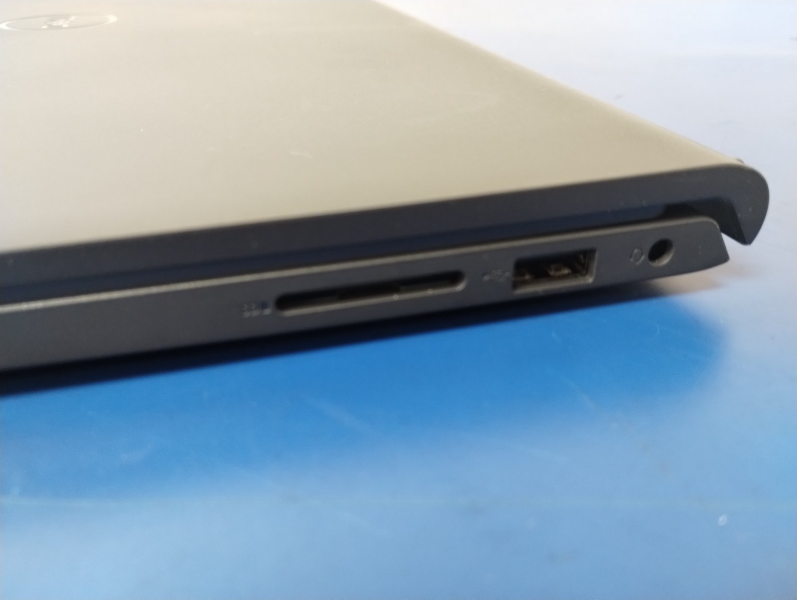 DELL 15 DC15255 G8MK9, AMD Ryzen 7 7730U, 2.00 GHz, 16 GB RAM, 512 GB NVMe SSD