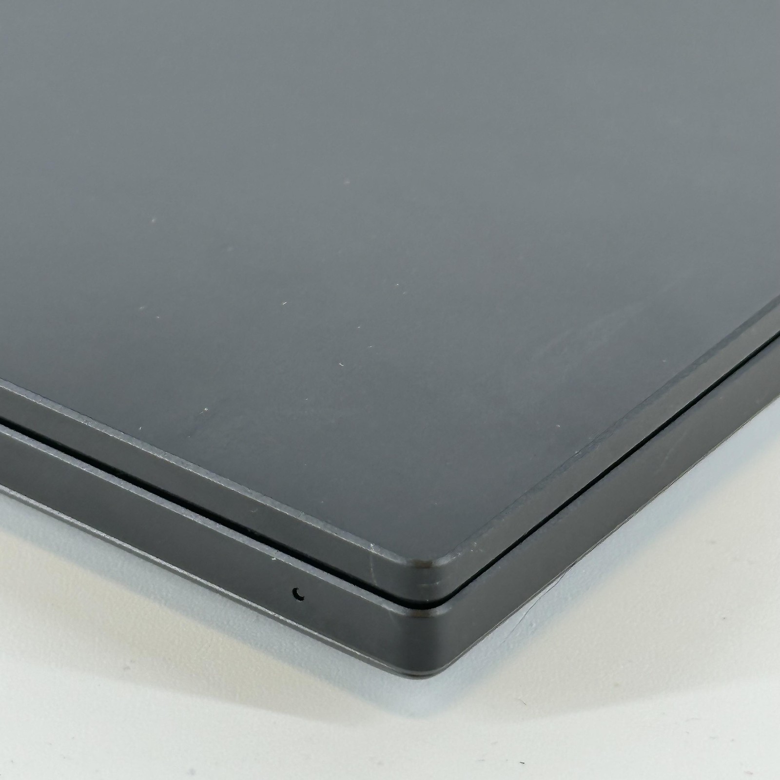 Razer Blade 16 240Hz QHD+ 2025 2.0 GHz Ryzen AI 9 365 16GB 1TB SSD RTX 5060