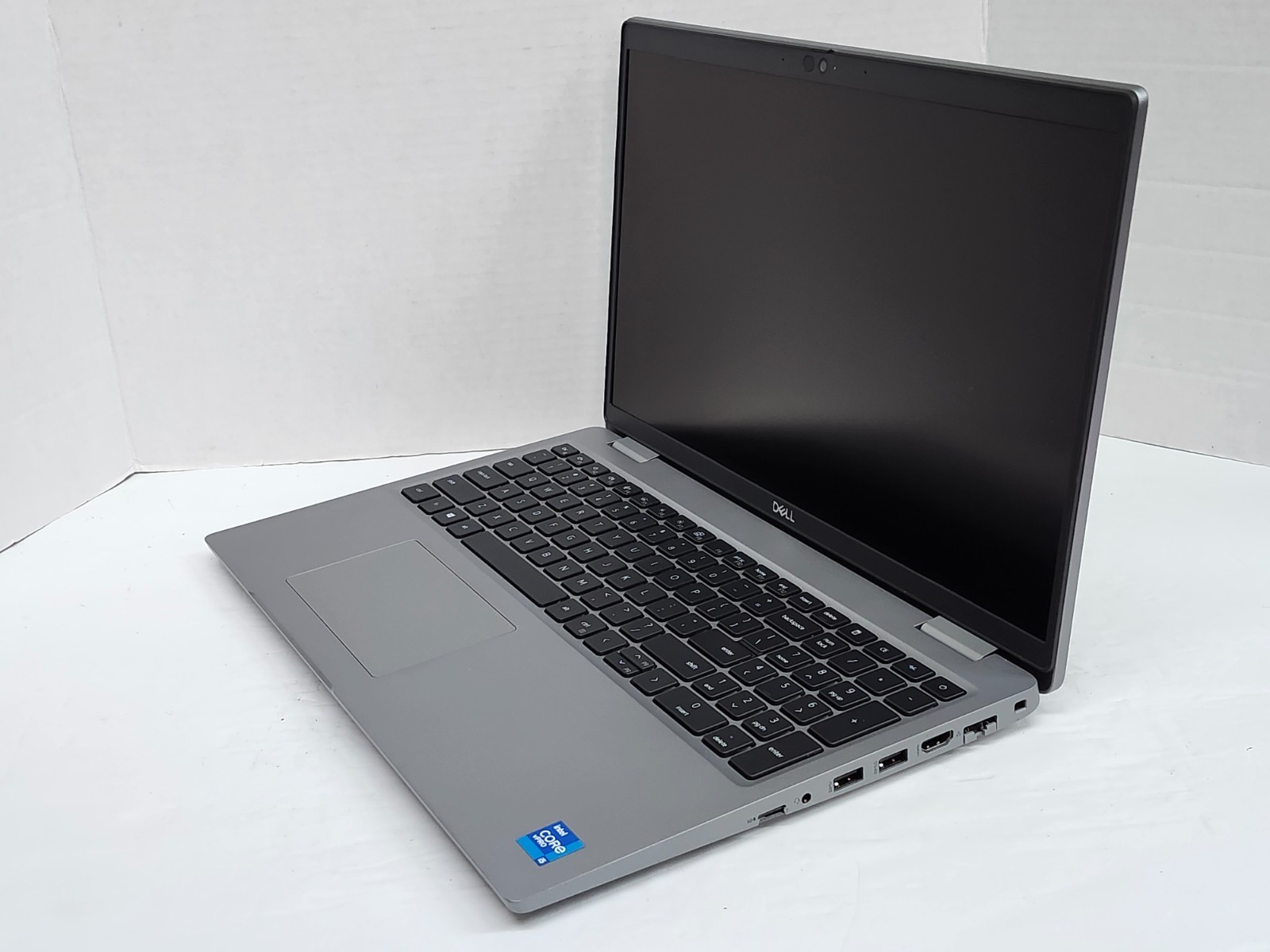 Dell Latitude 5520 Laptop – 11th Gen i5-1145G7 16GB 512GB Cam Backlit Touch Sp5